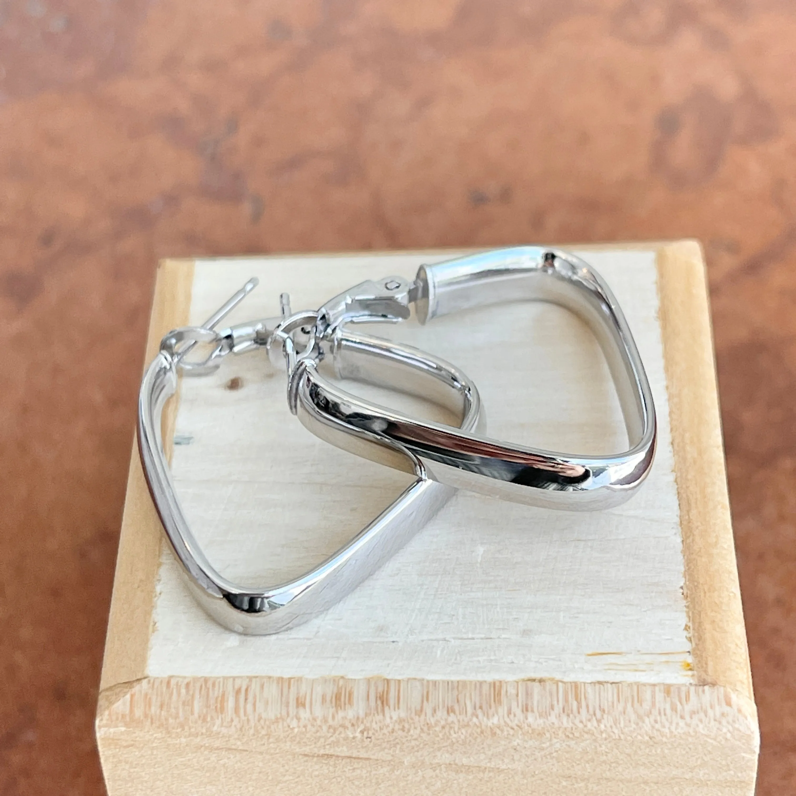 14KT White Gold 7mm Wide Triangle Omega Hoop Earrings 27mm