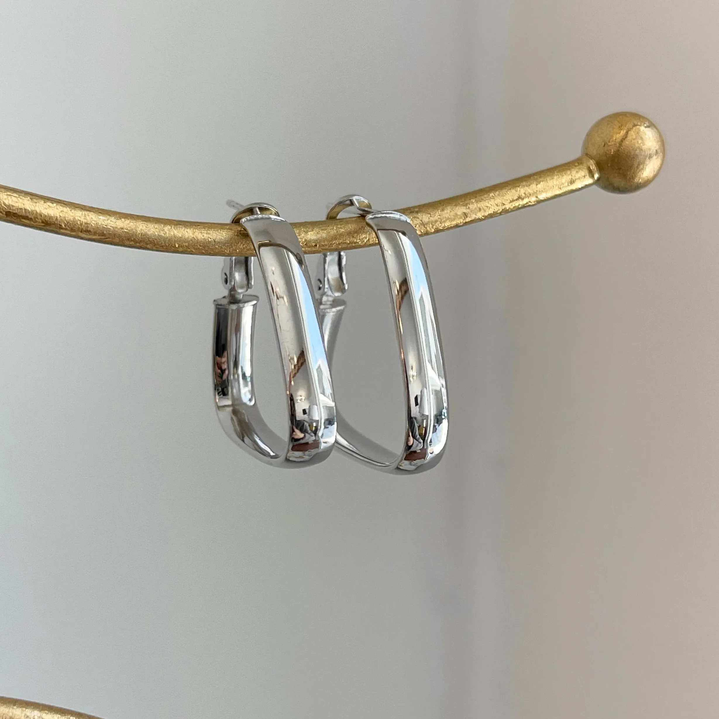 14KT White Gold 7mm Wide Triangle Omega Hoop Earrings 27mm