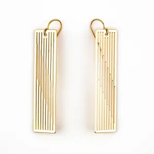 #18 earrings gold