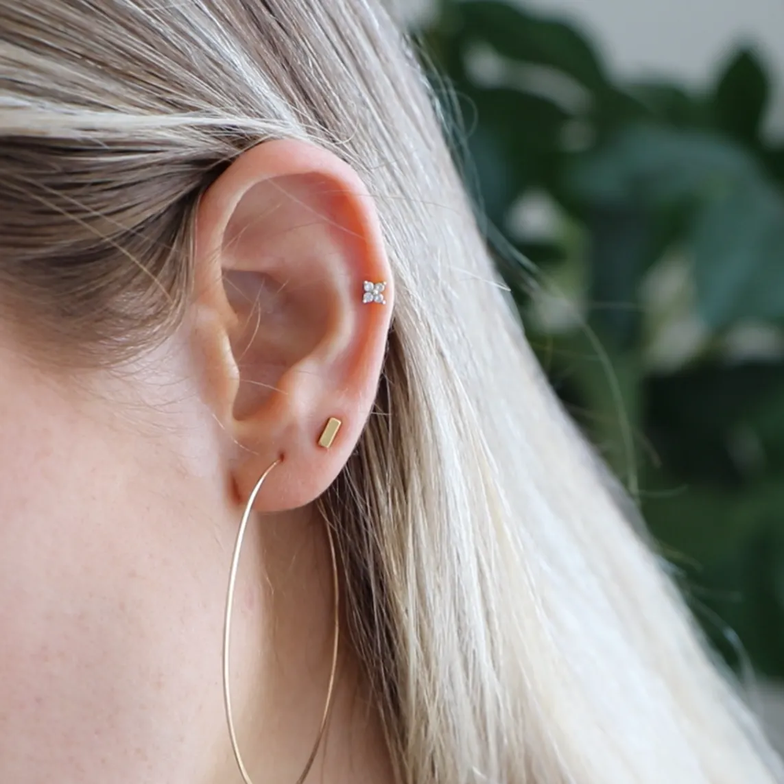 18k Gold Bebesita Flower Earrings