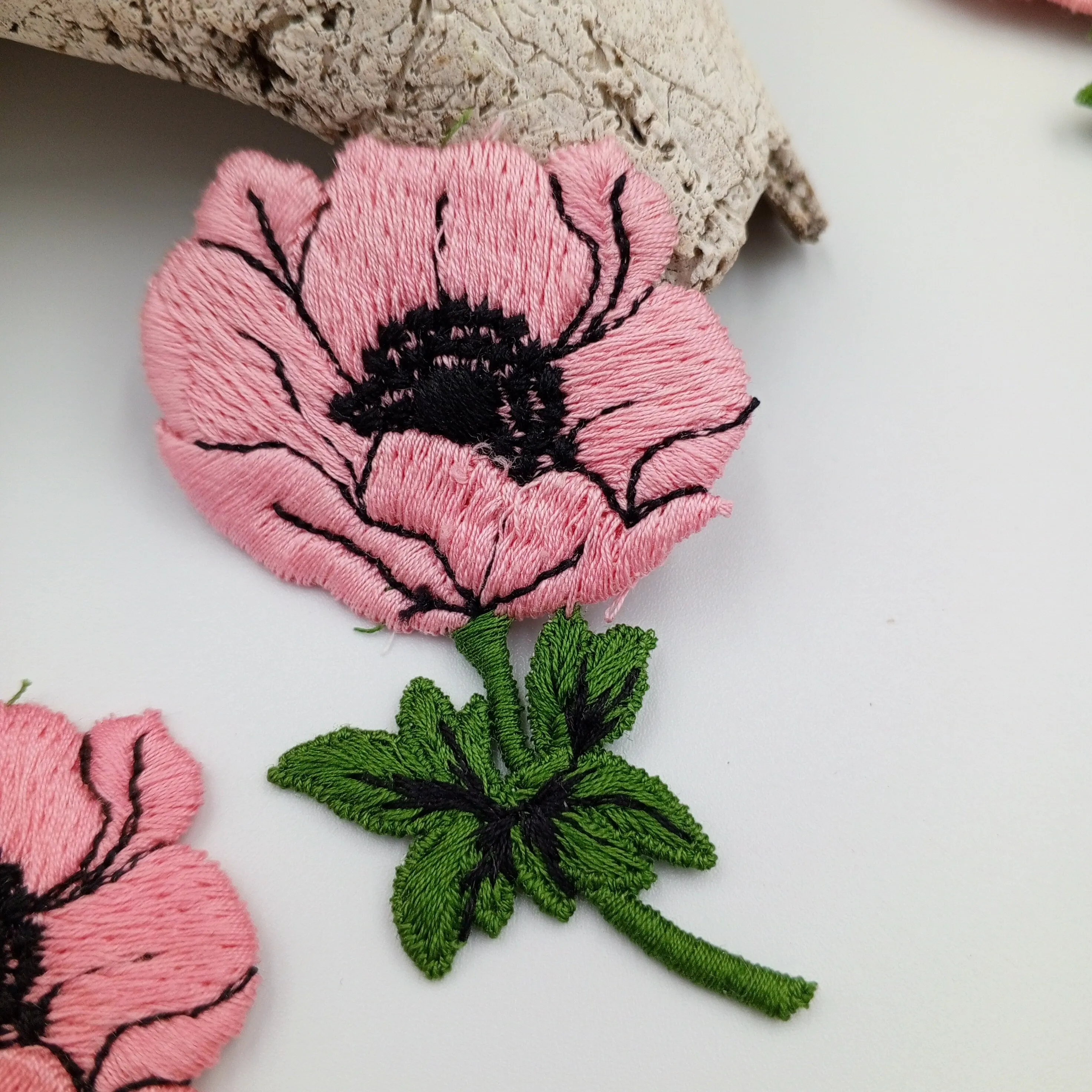 4 pieces FLORAL VINTAGE appliques Orange white pink flower Cotton Patches #160