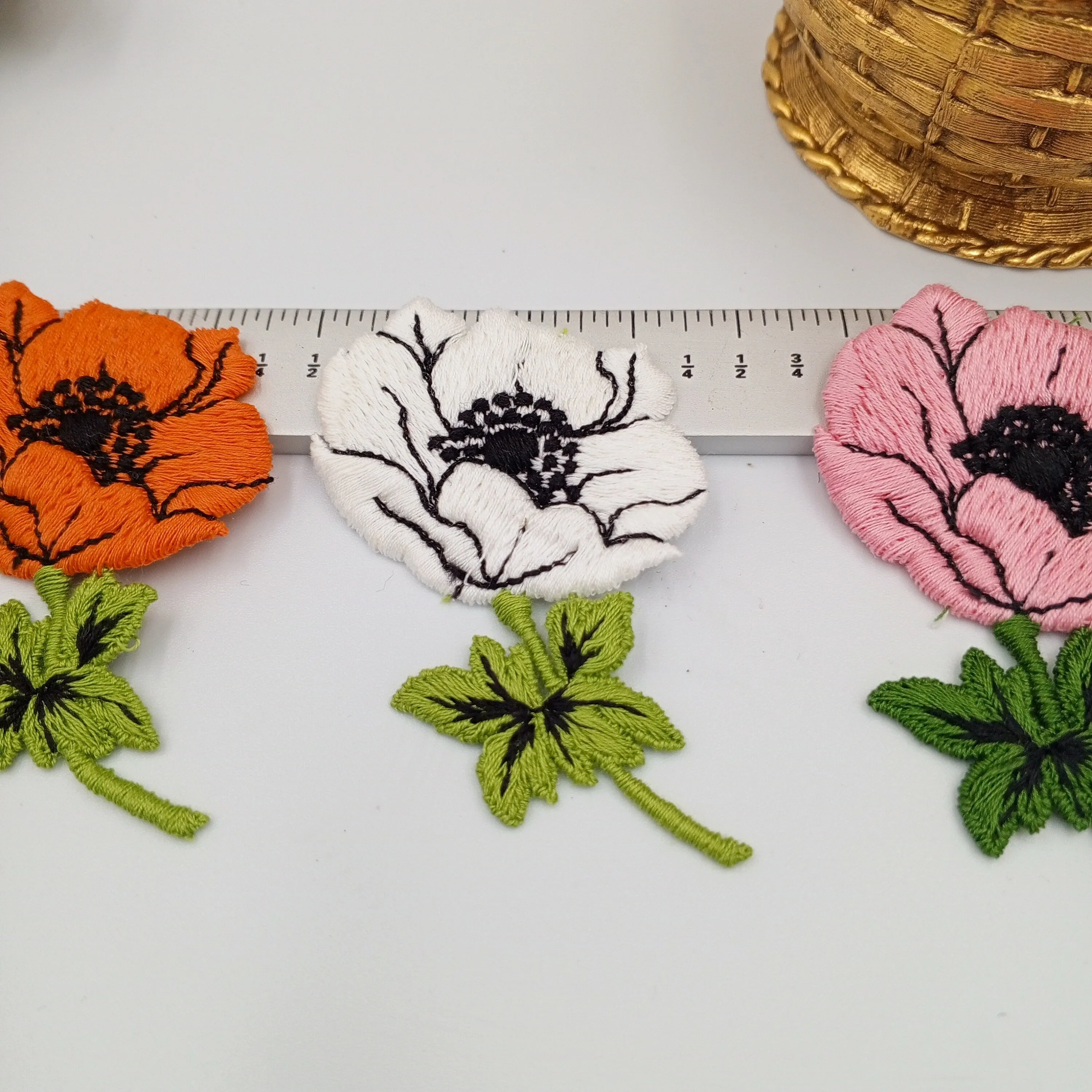 4 pieces FLORAL VINTAGE appliques Orange white pink flower Cotton Patches #160