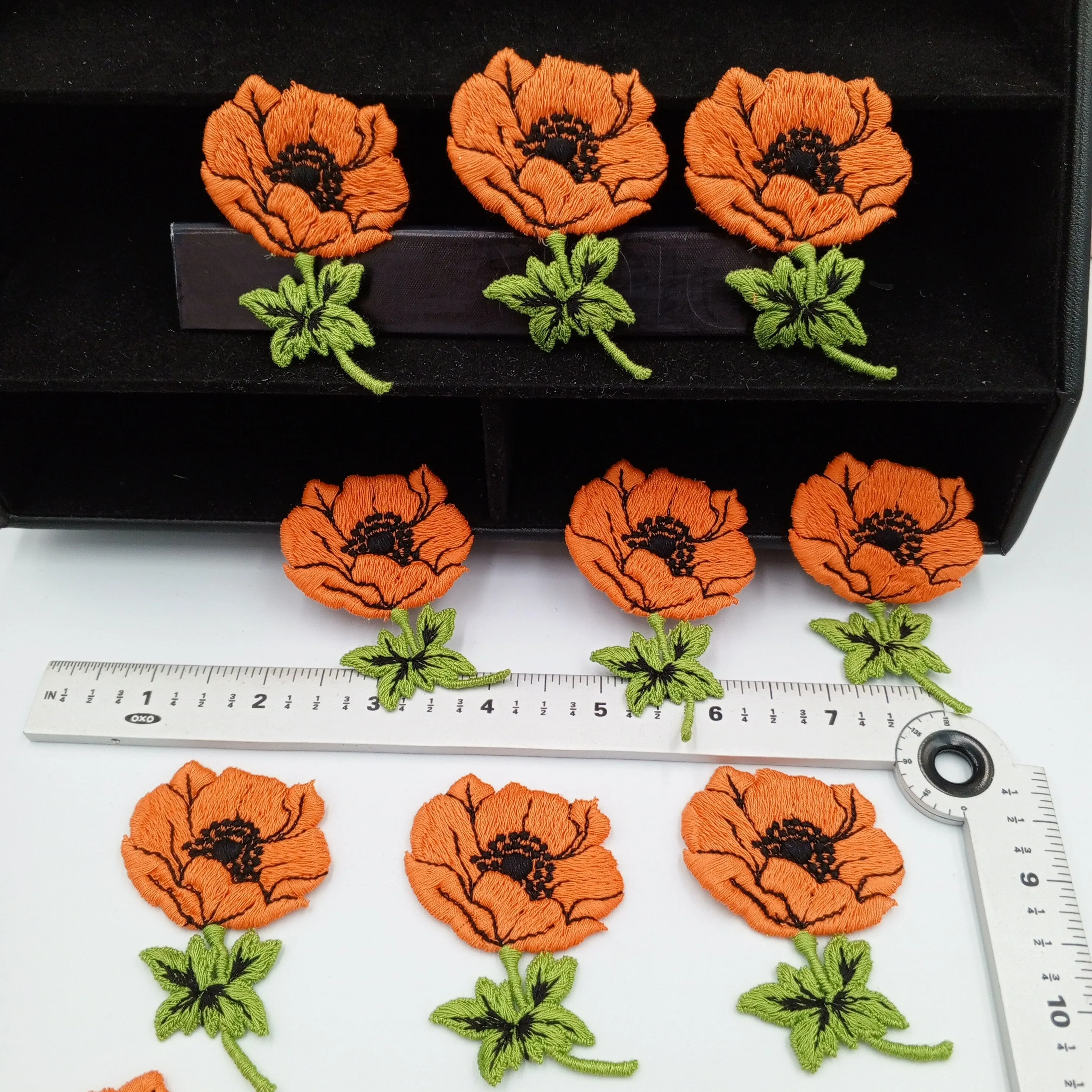 4 pieces FLORAL VINTAGE appliques Orange white pink flower Cotton Patches #160
