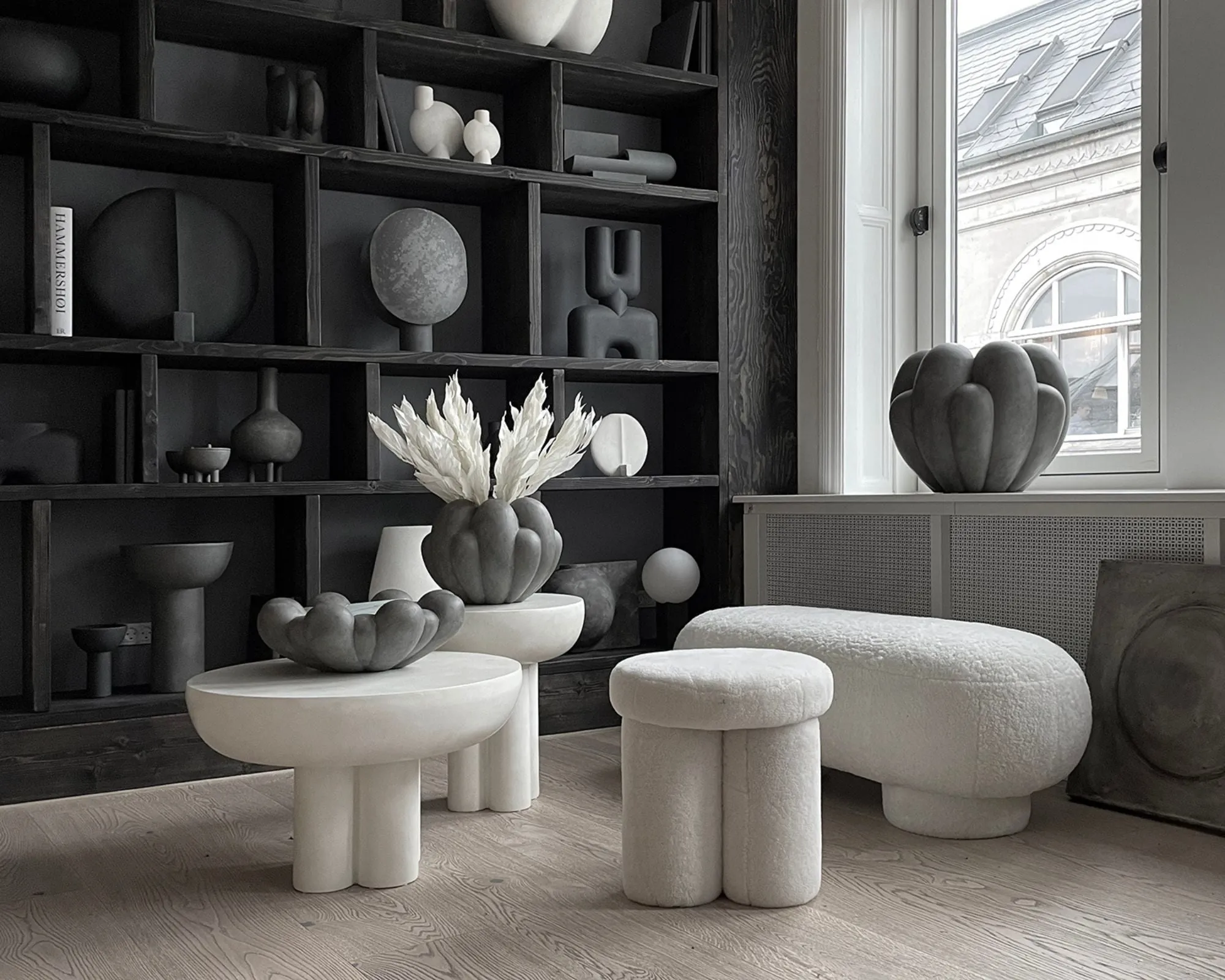 Bloom Vase - Big, Dark Grey