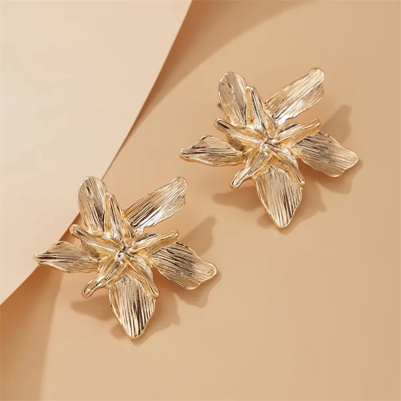 Blooming Flowers Vintage Piercing Earrings for Lady