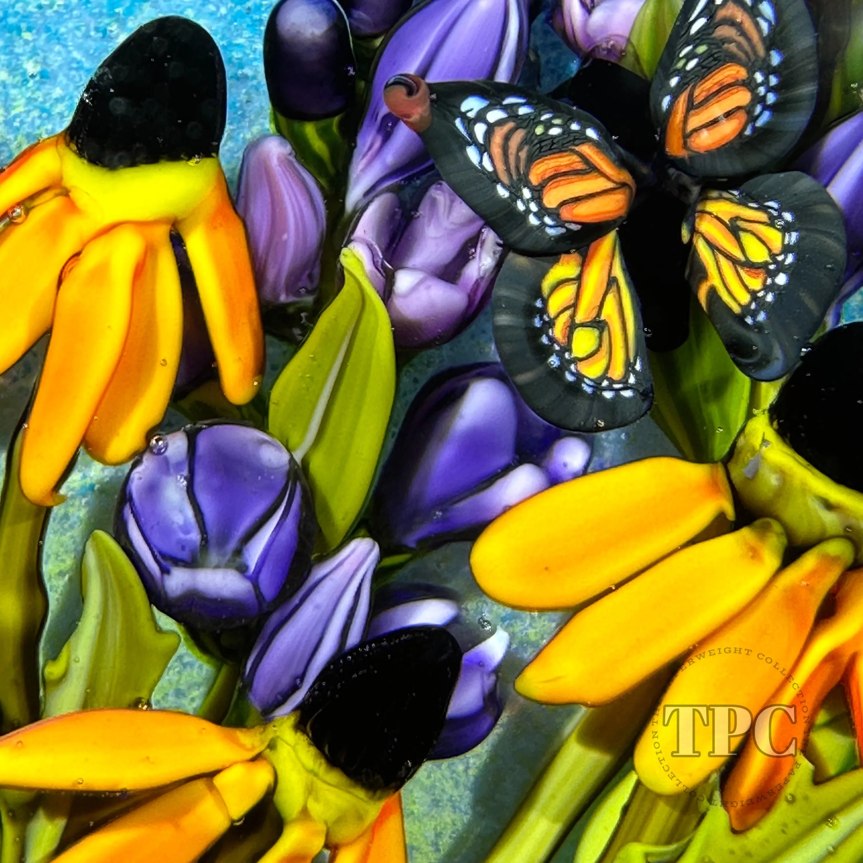 Cathy Richardson 2023 Glass Art Paperweight Flamework Monarchs & Cornflowers 1 of 1