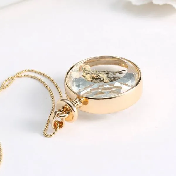 Classic Dried Flowers Pendant Necklace