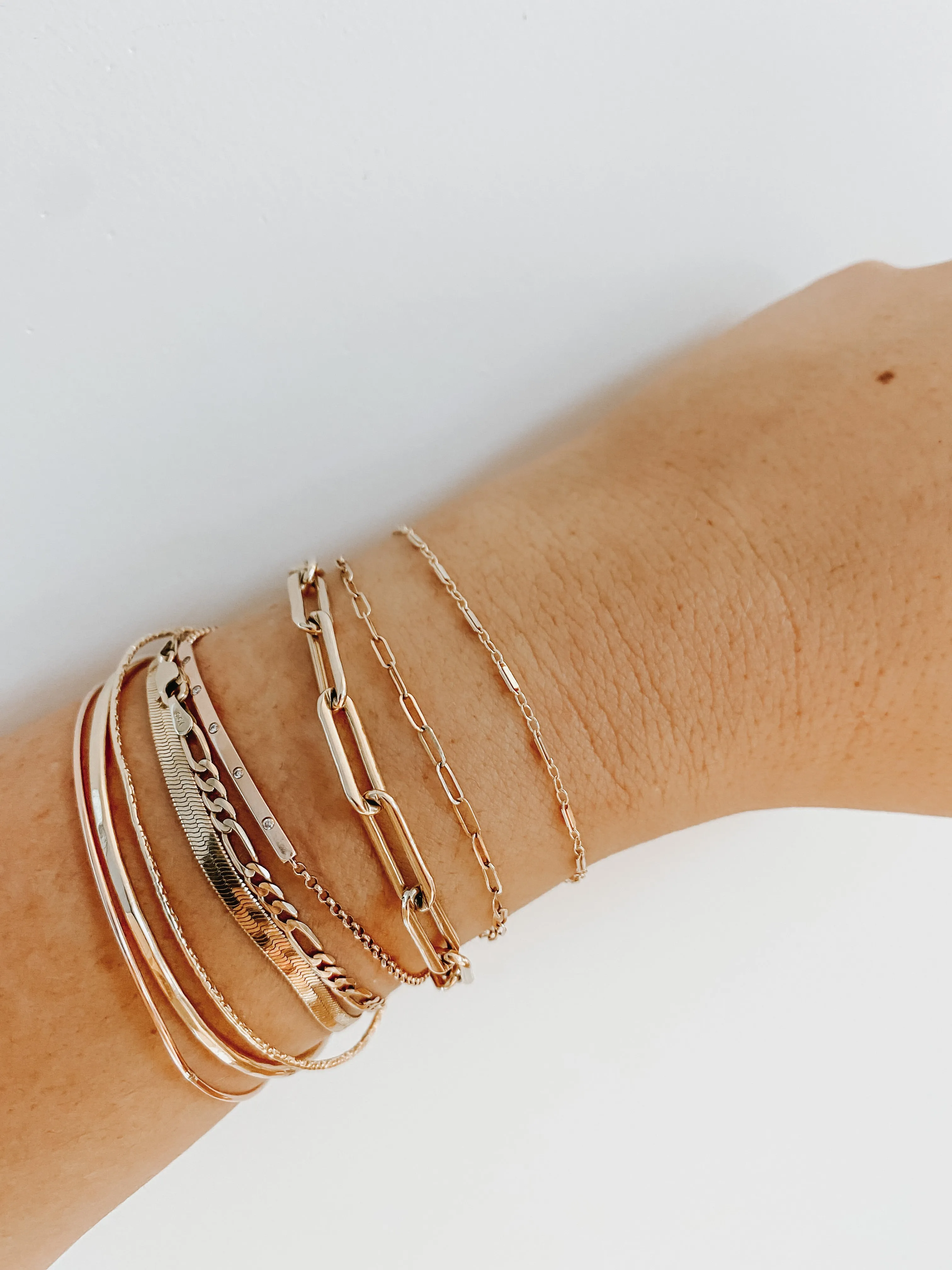 DAINTY BRACELETS