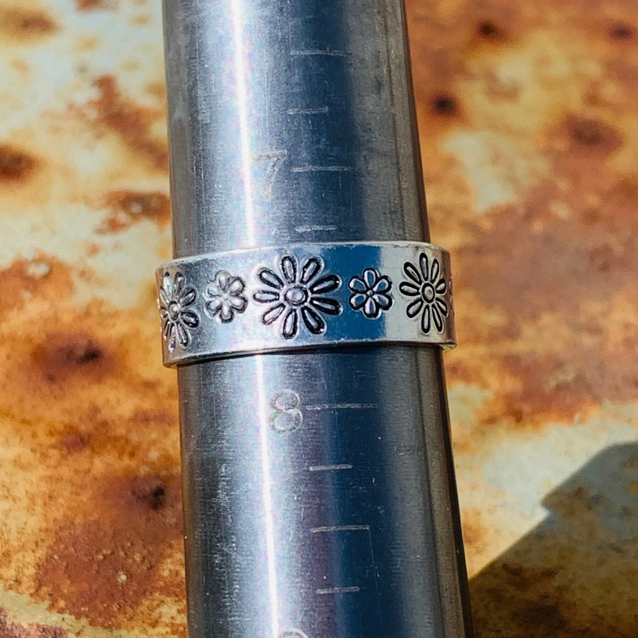Daisy Flowers - Hand Stamped (Midi) Ring