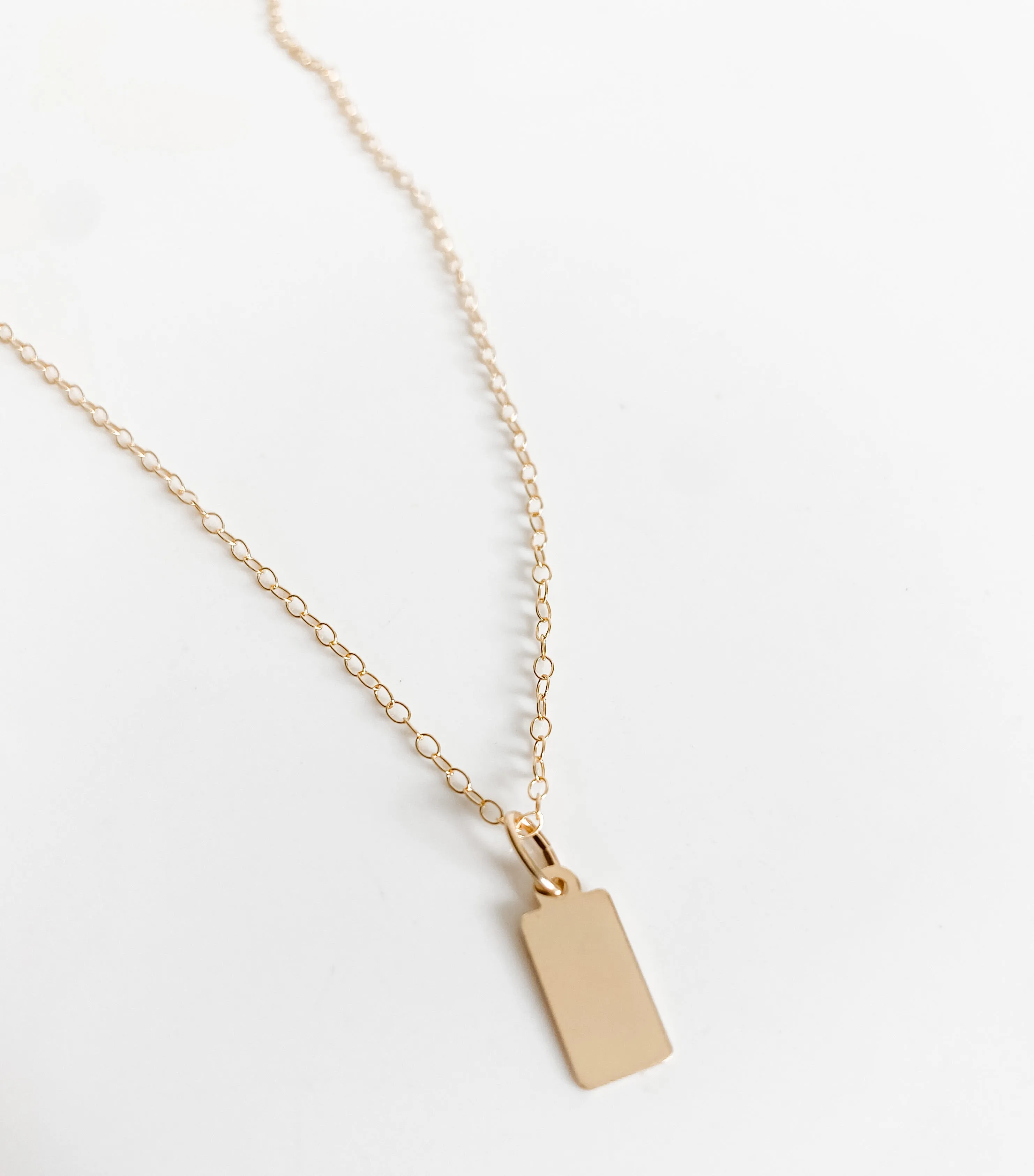 FINN RECTANGLE TAGS NECKLACE