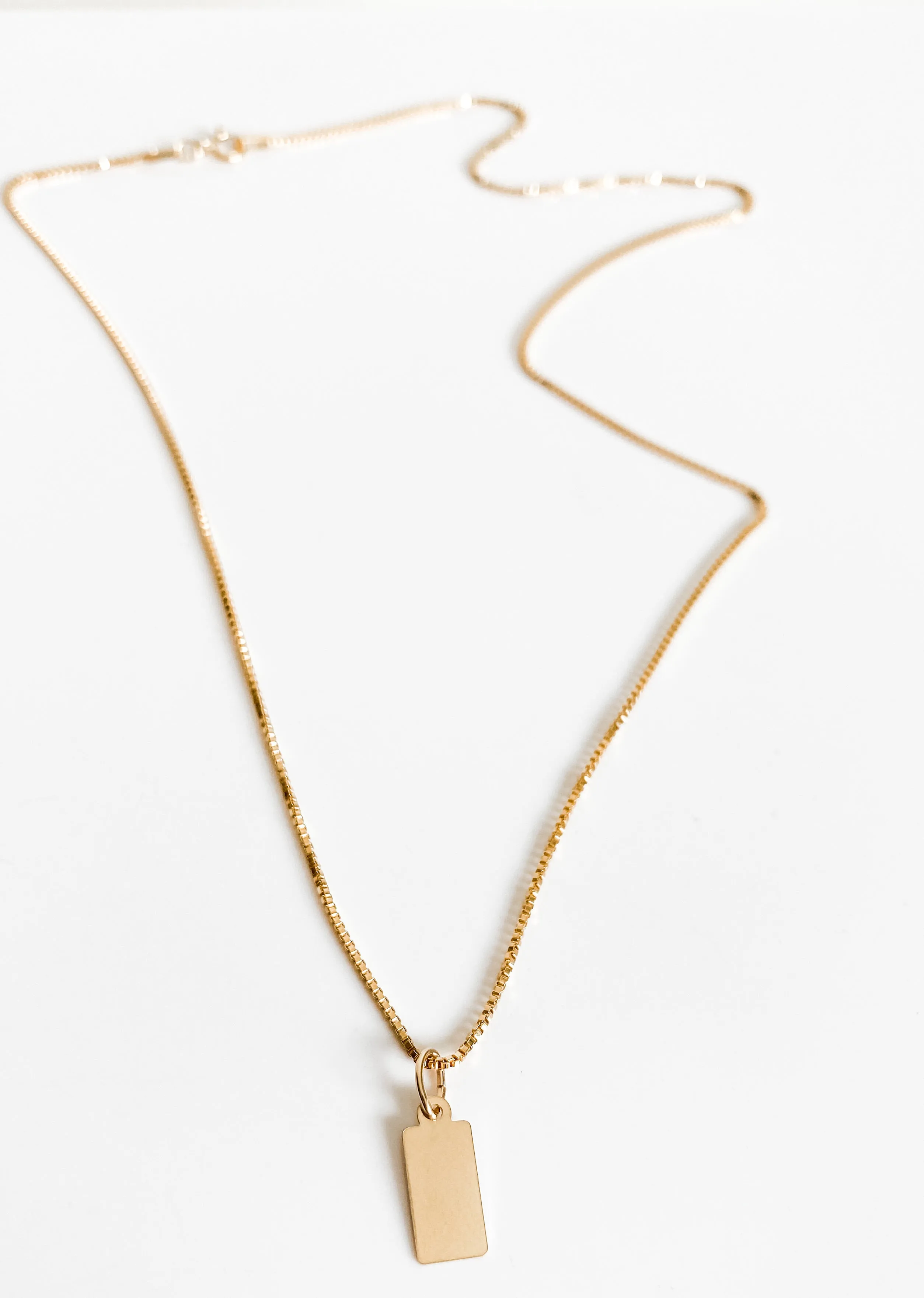 FINN RECTANGLE TAGS NECKLACE