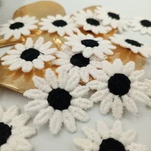 FLORAL VINTAGE applique Black white Flower Patches #222