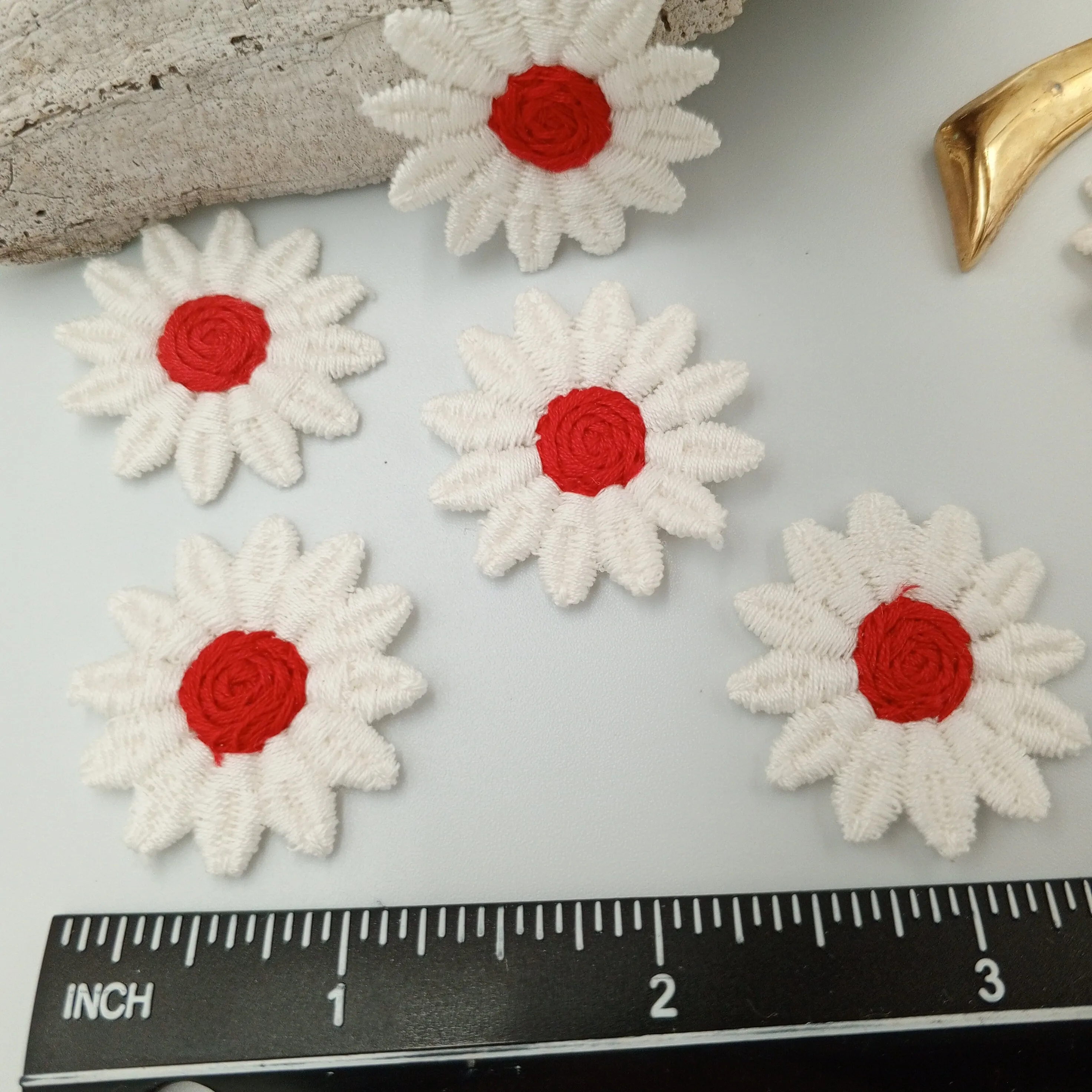 FLORAL VINTAGE applique Red white Flower Patches #221