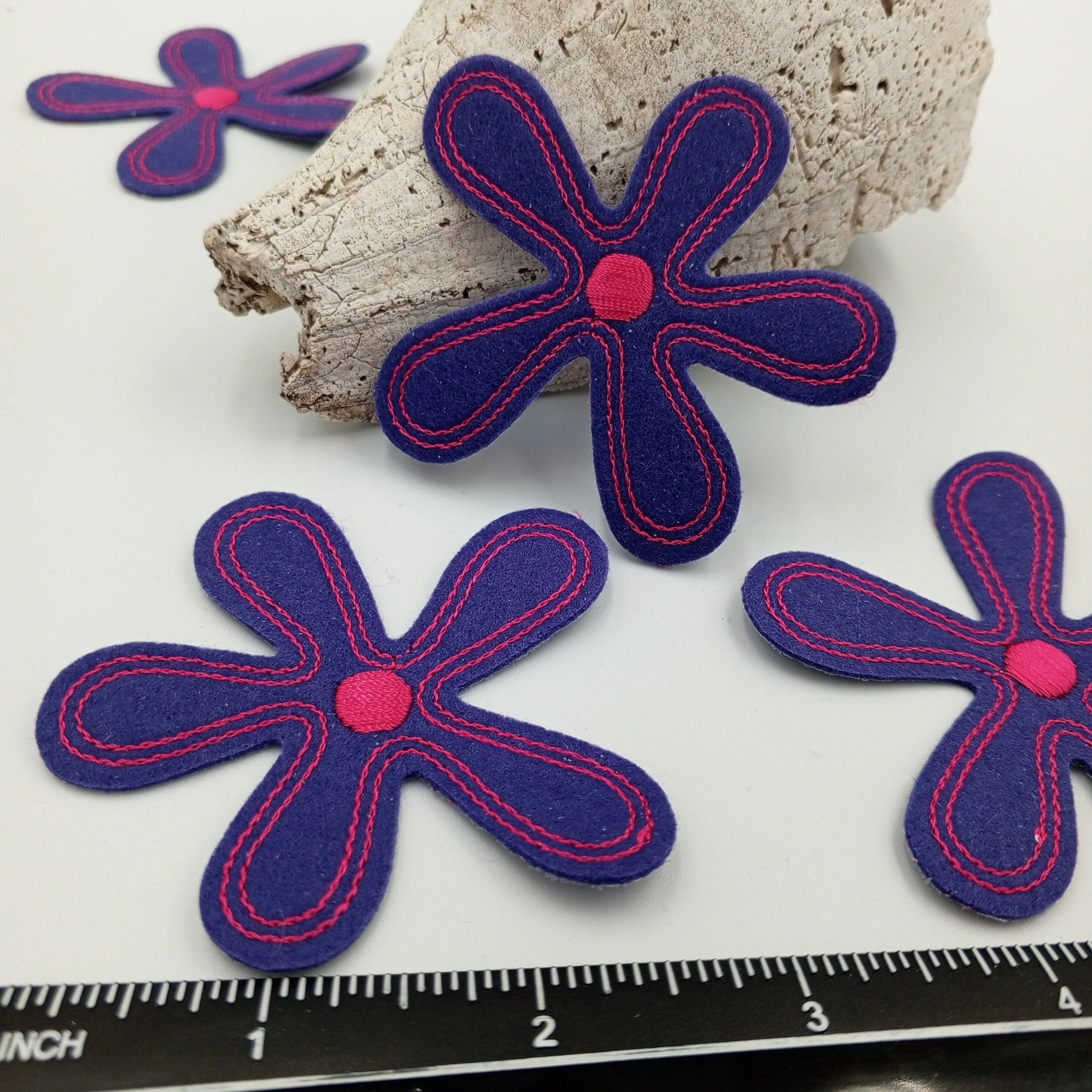 FLORAL VINTAGE  appliques Purple Pink flower Patches #259