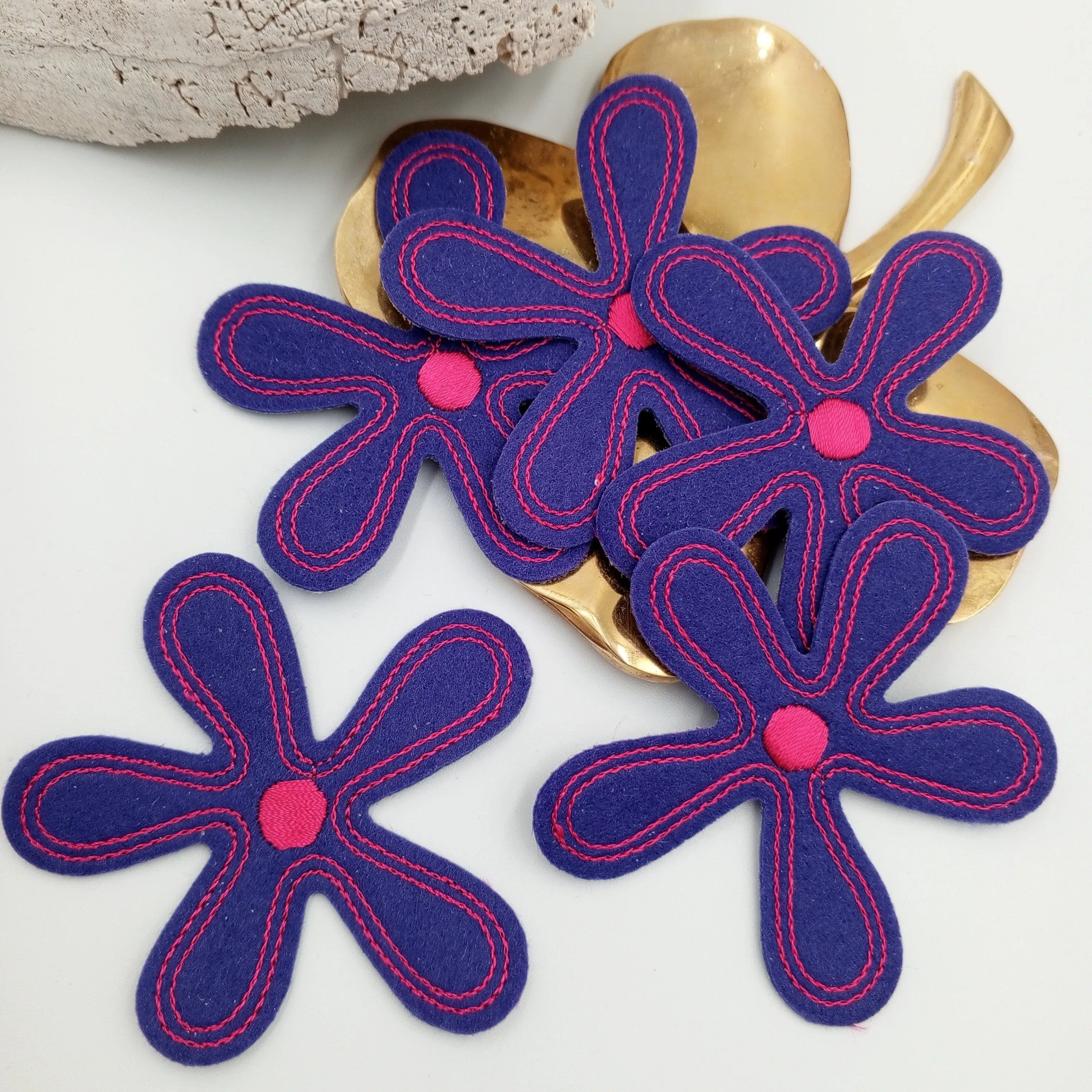 FLORAL VINTAGE  appliques Purple Pink flower Patches #259