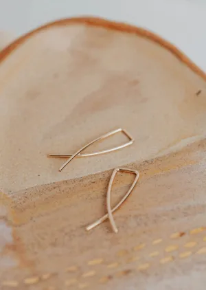 hello adorn mini pescados earrings