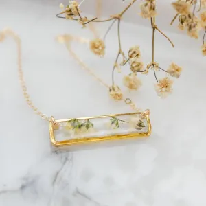Horizontal Baby's breath bar necklace
