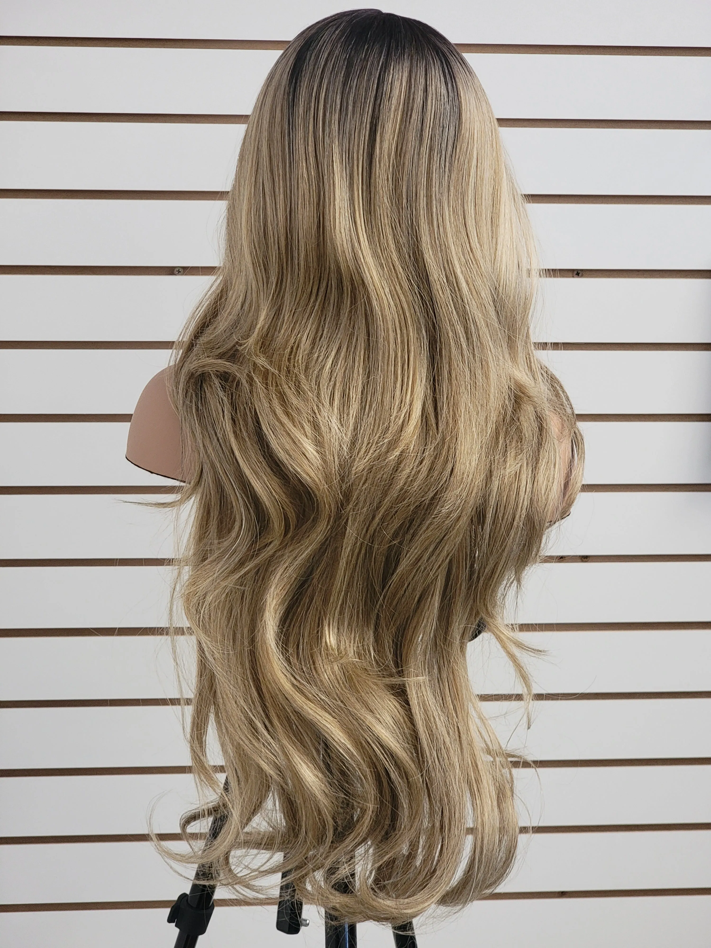 Kasmira wig TT1B/A.BLD