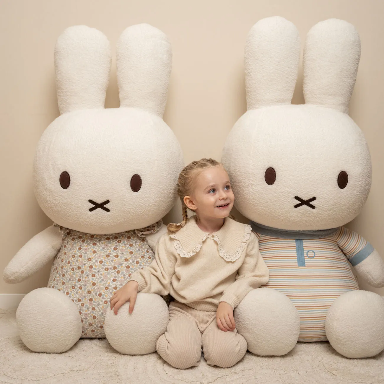 Large Miffy Vintage Flowers 100cm