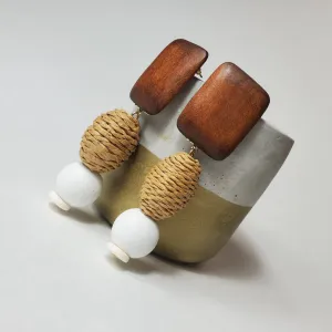 Natural Queen Earring