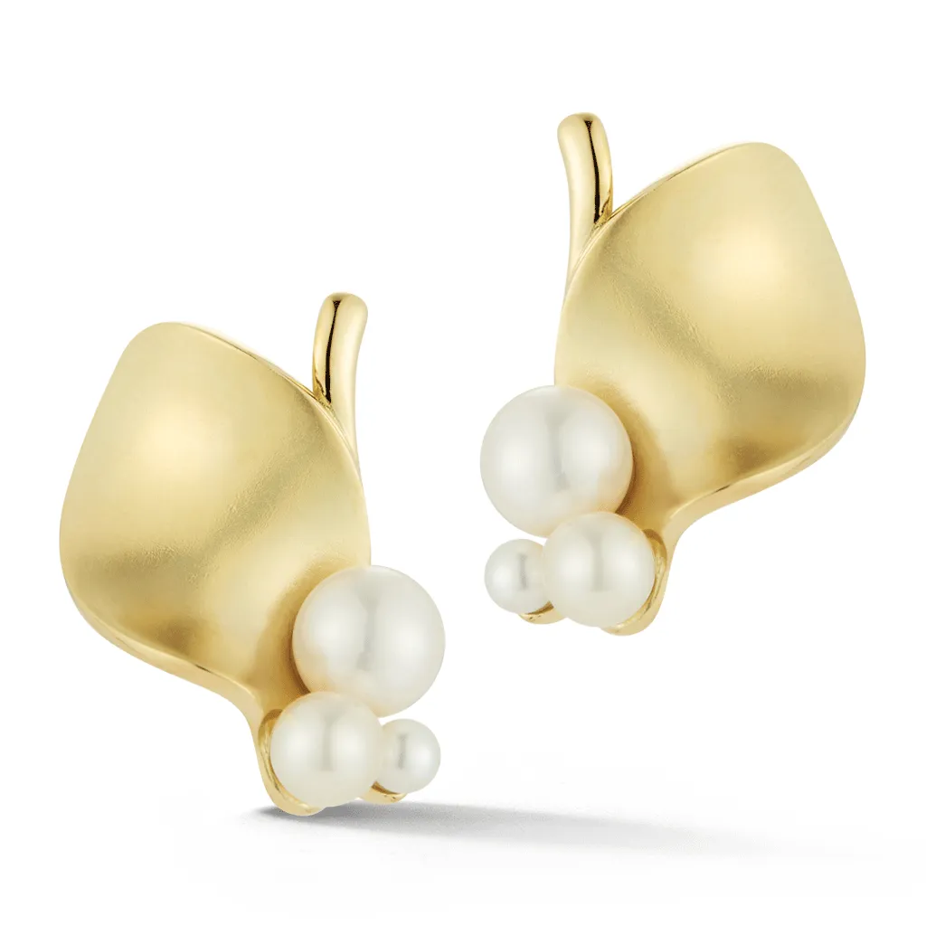 On The Edge Pearl and Yellow Gold Earrings