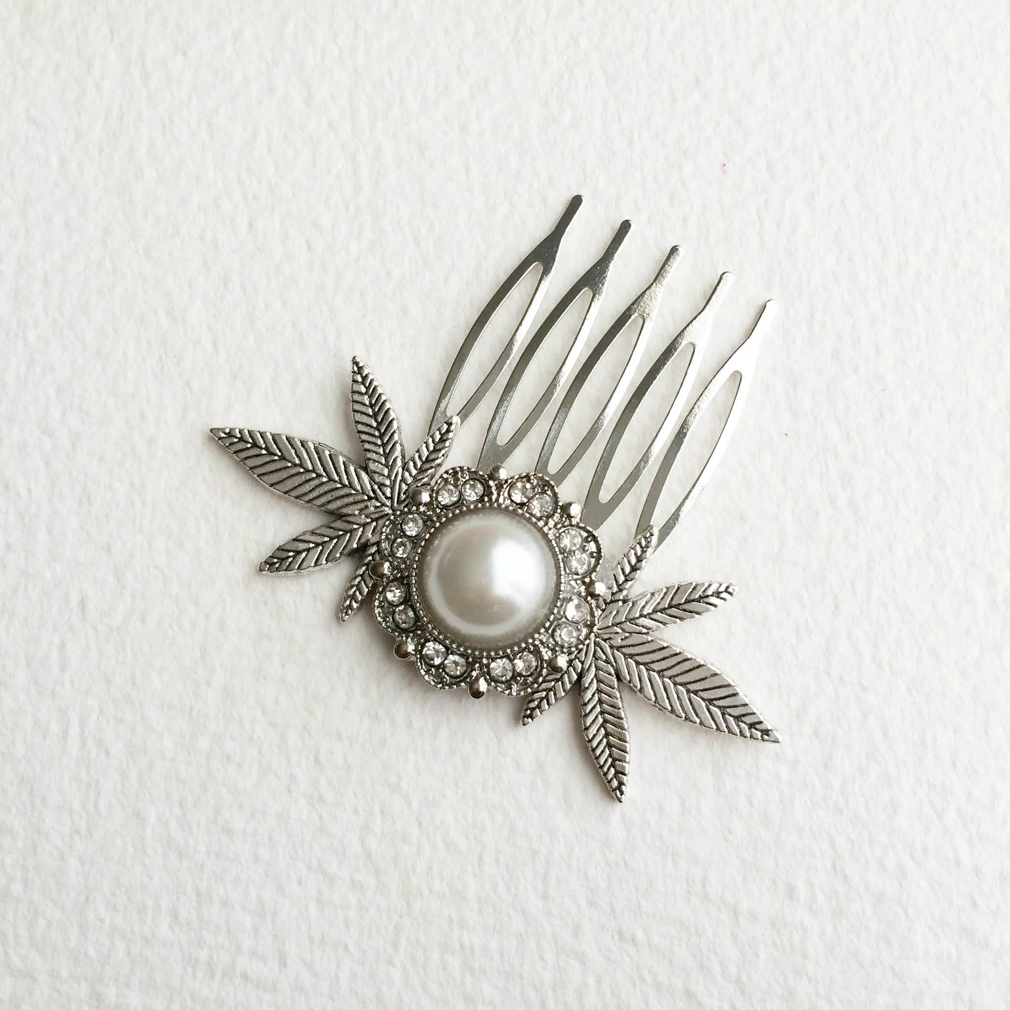 Pearl Cannabis Hair Comb Small - Silver
