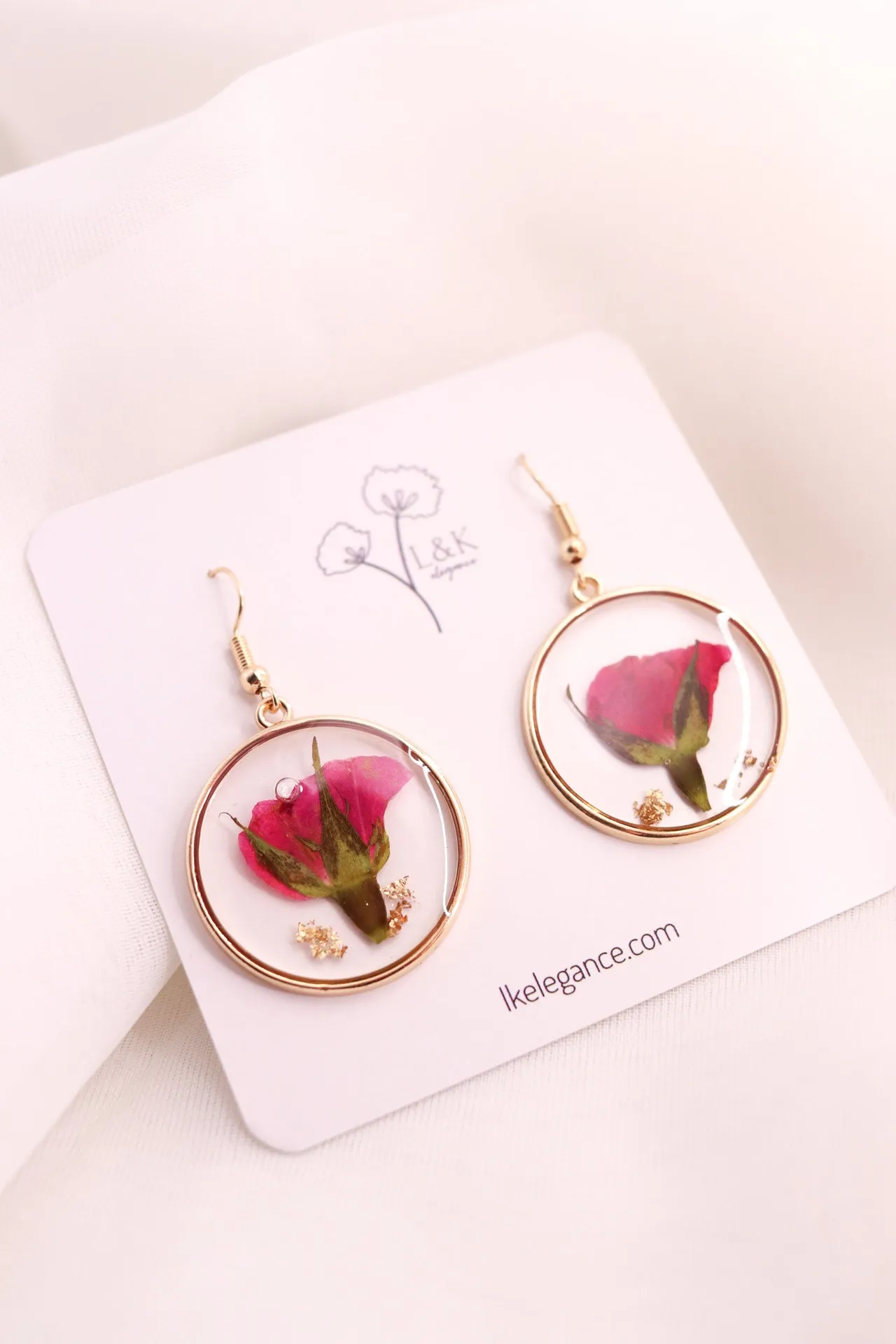 Pressed Red Rose Flower Earrings, Real Dried Wildflower Resin Earrings, Botanical Nature Jewelry, Perfect Christmas Gift For Her