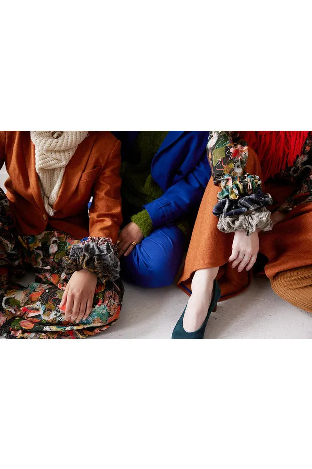 Scrunchies for Nature vs Nurture