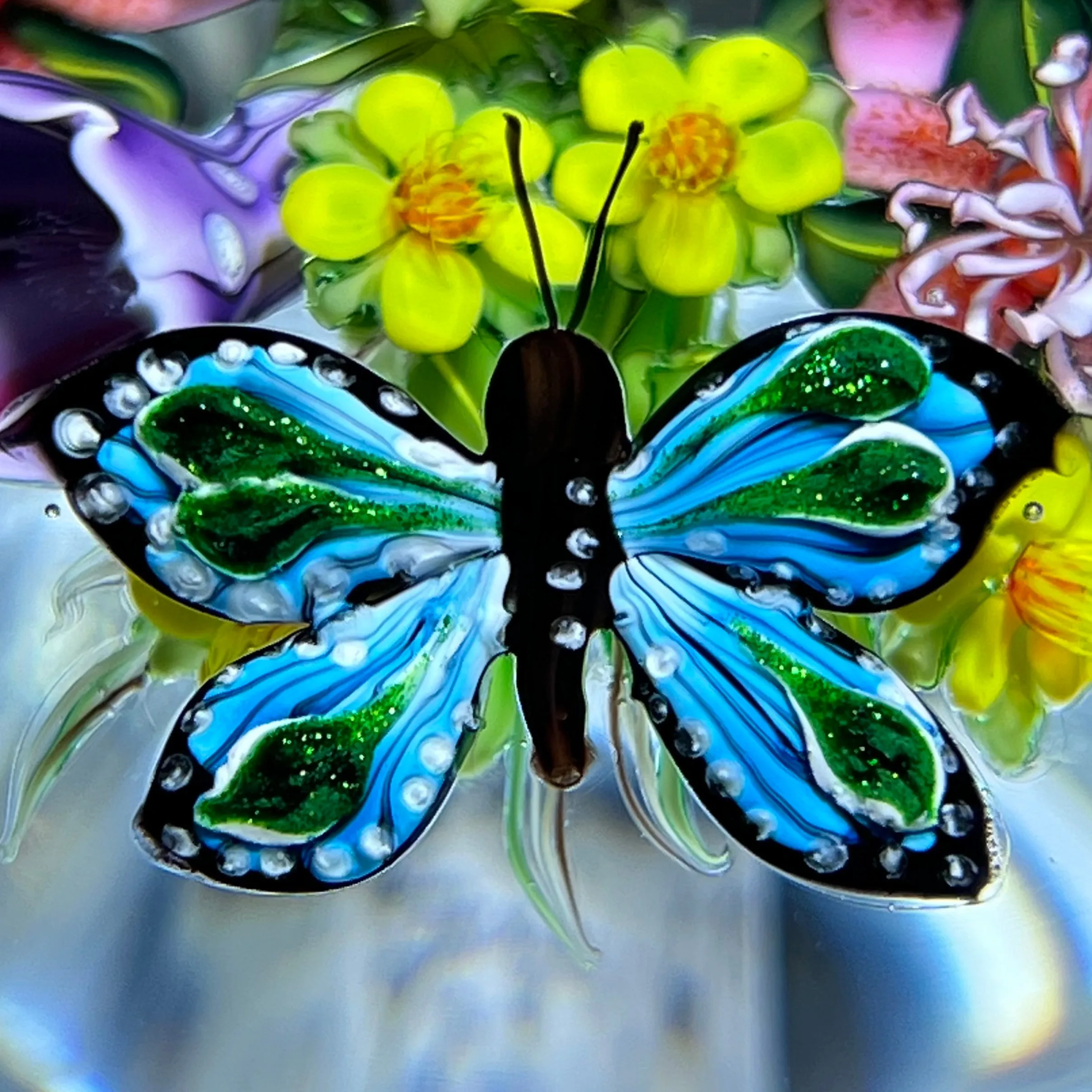 Signed Ken Rosenfeld Art Glass Paperweight 2018 Lampwork Hovering Butterfly w/ Flowers