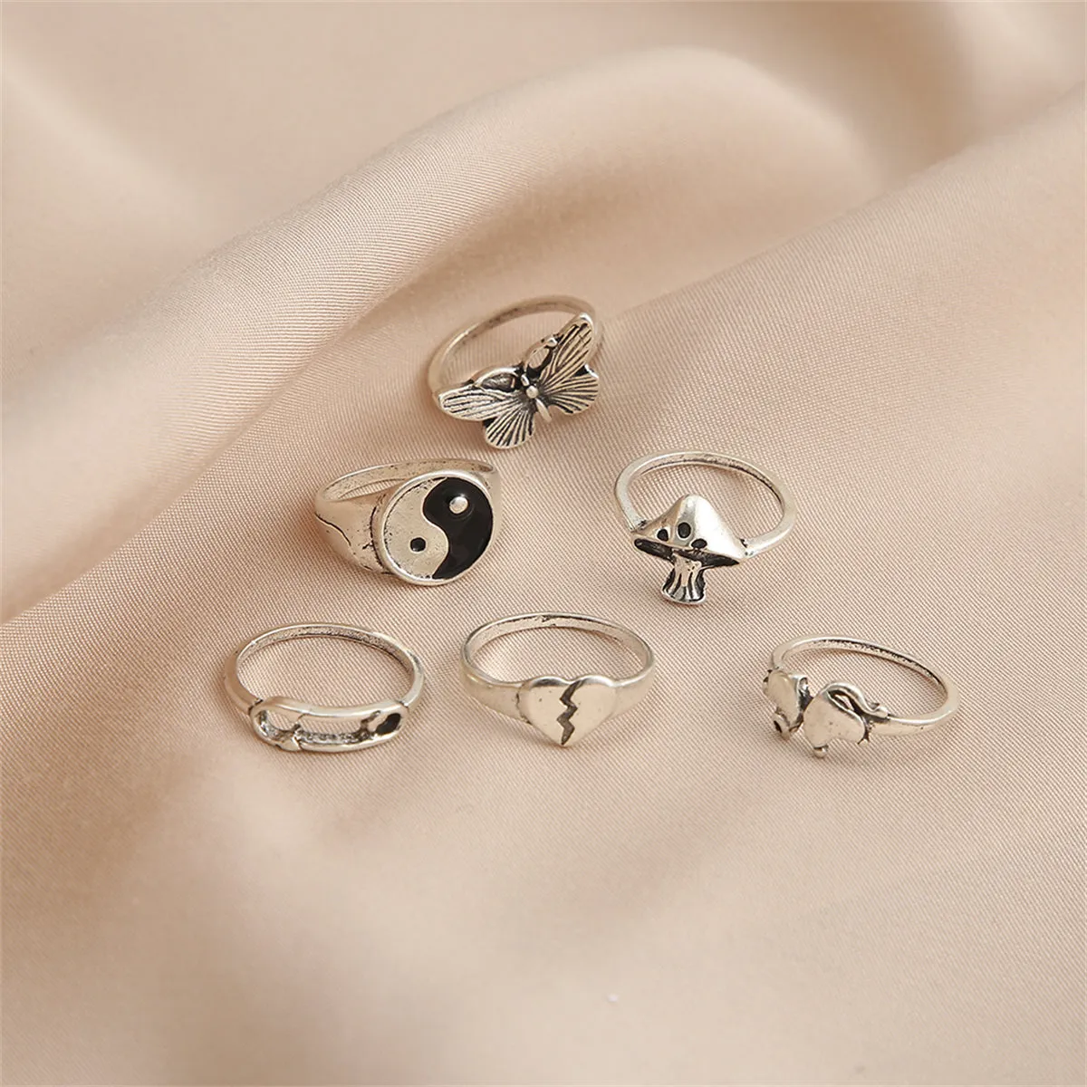 Silver-Plated Oxidized Yin Yang Heart Mushroom Ring Set