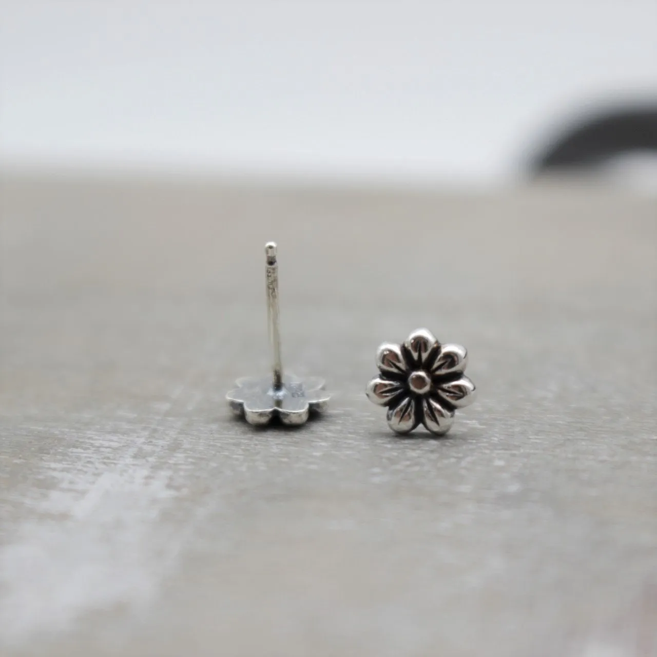 Tiny Daisy Flower Earrings - Sterling Silver Stud Earrings - Small Stud Earrings - Gift for Her - Antique - Dainty