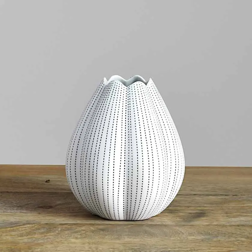 Tulip Porcelain Vase- Short