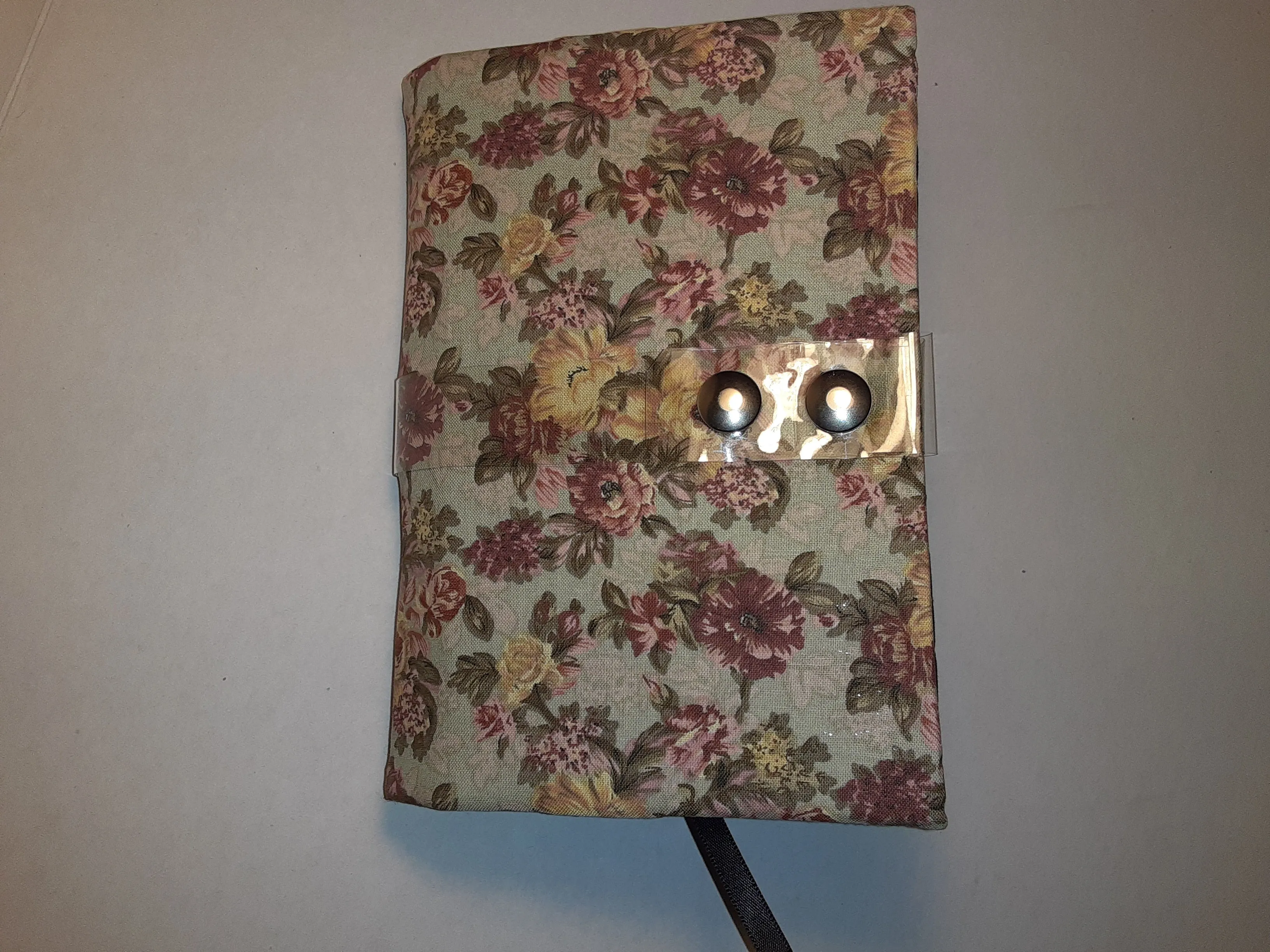Victorian Beauty Book Holder/Cover