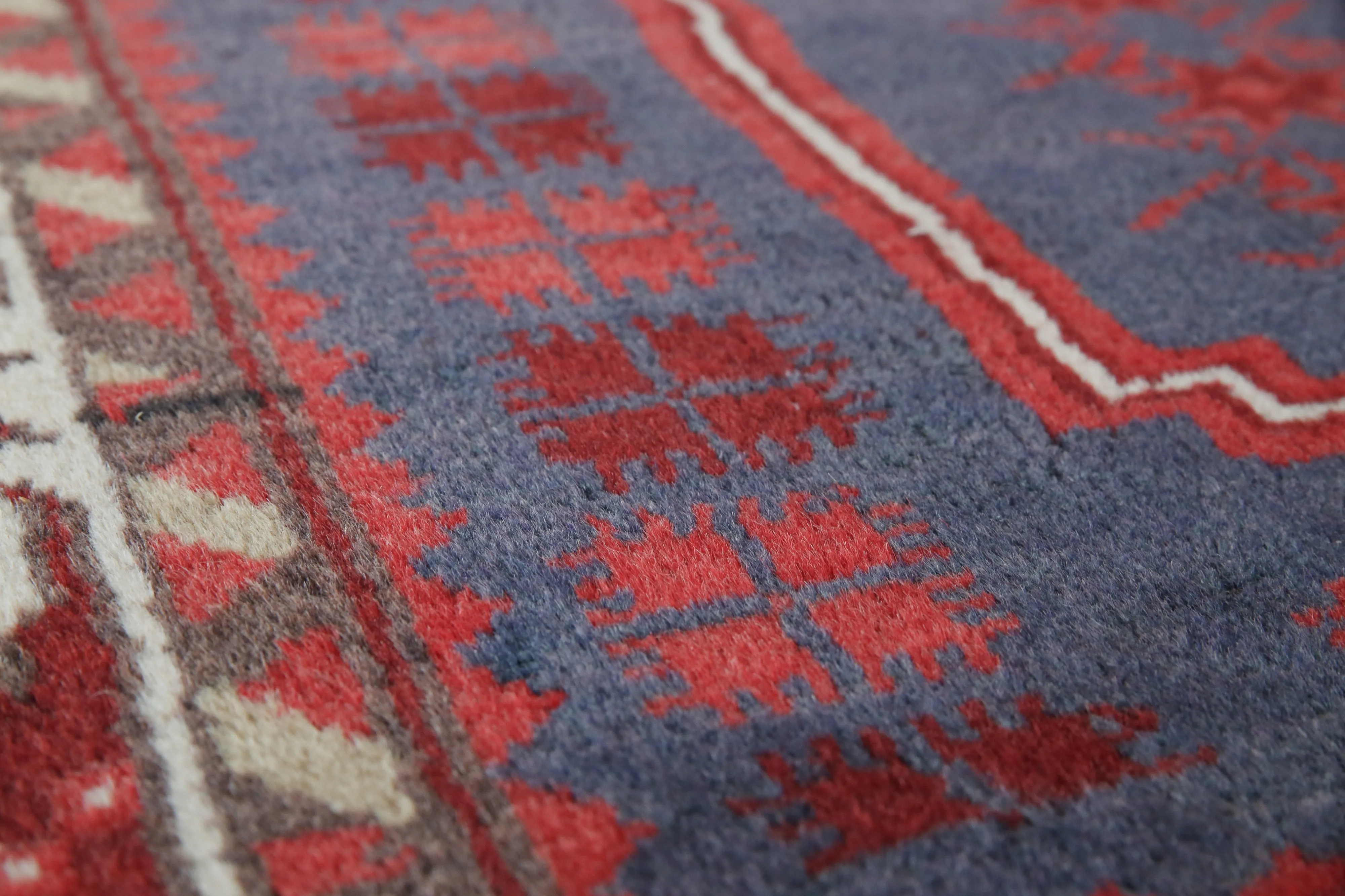 Vintage Anatolian Rug 3.6ftx5.9ft