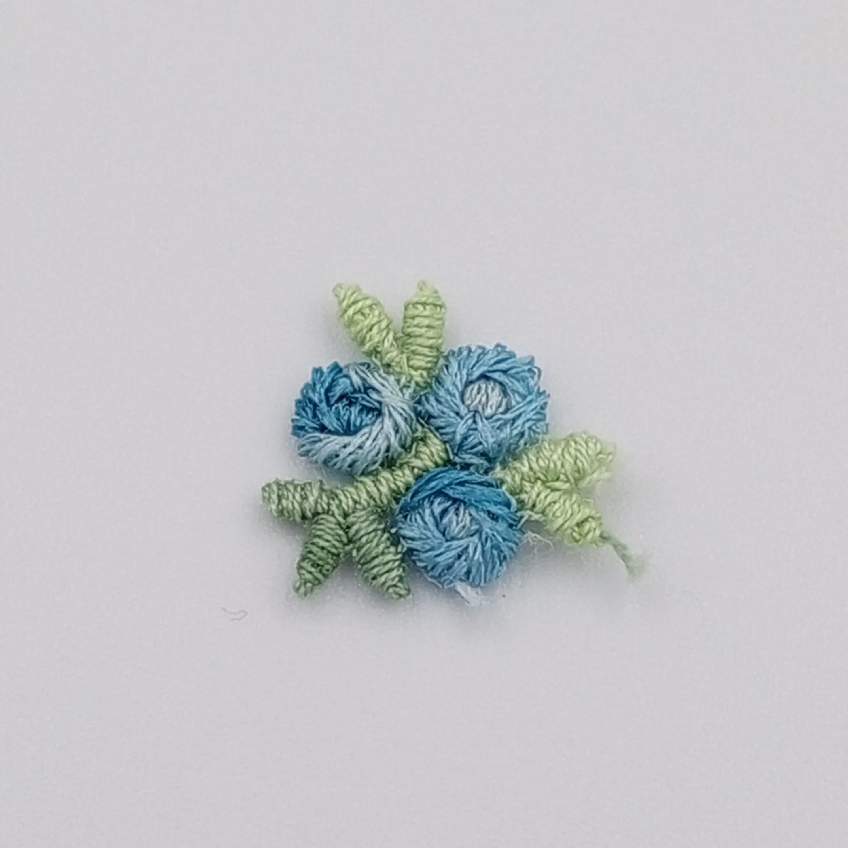 VINTAGE appliques cute green blue flower embroidery Patches #309