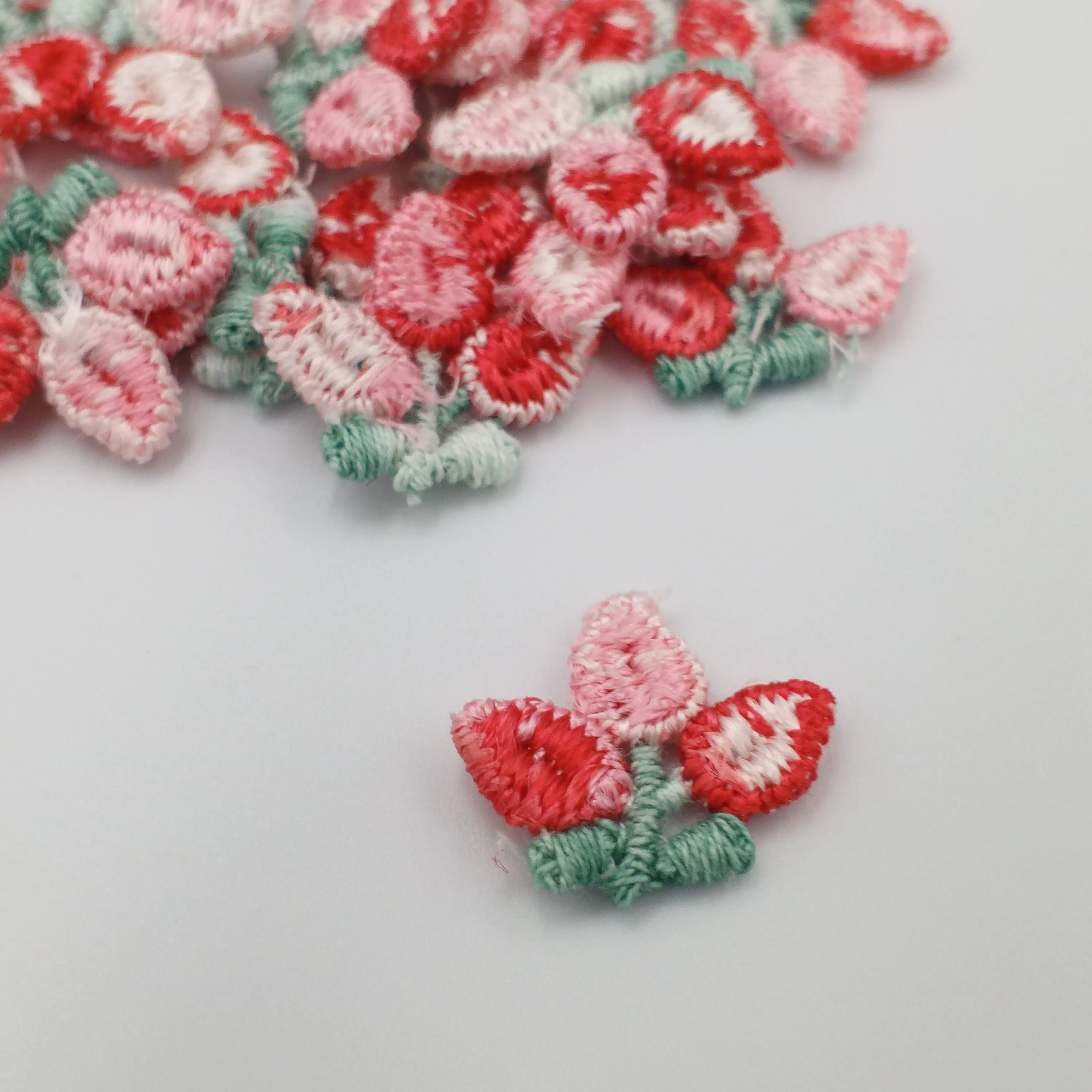 VINTAGE appliques cute red white pink flower embroidery Patches #291