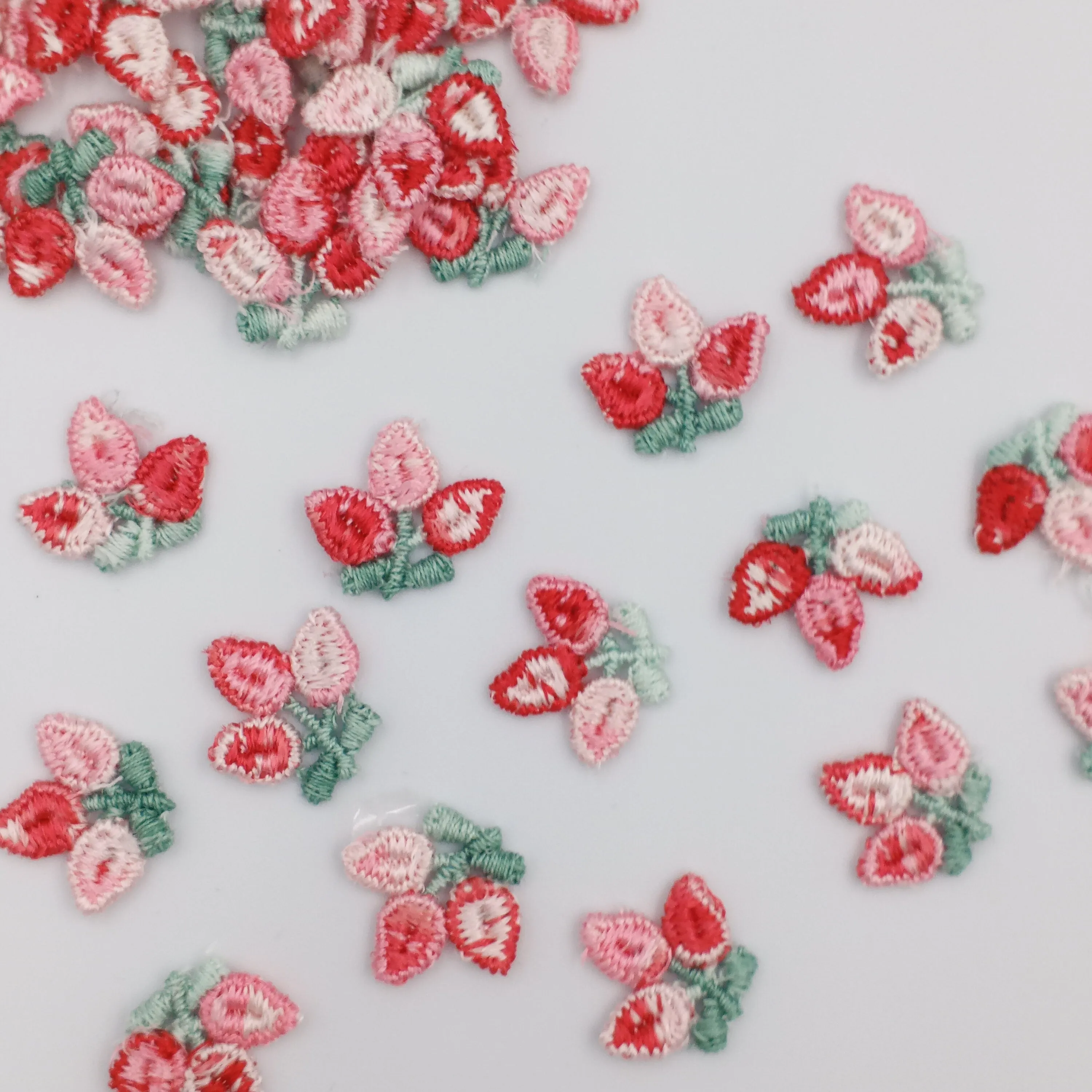 VINTAGE appliques cute red white pink flower embroidery Patches #291