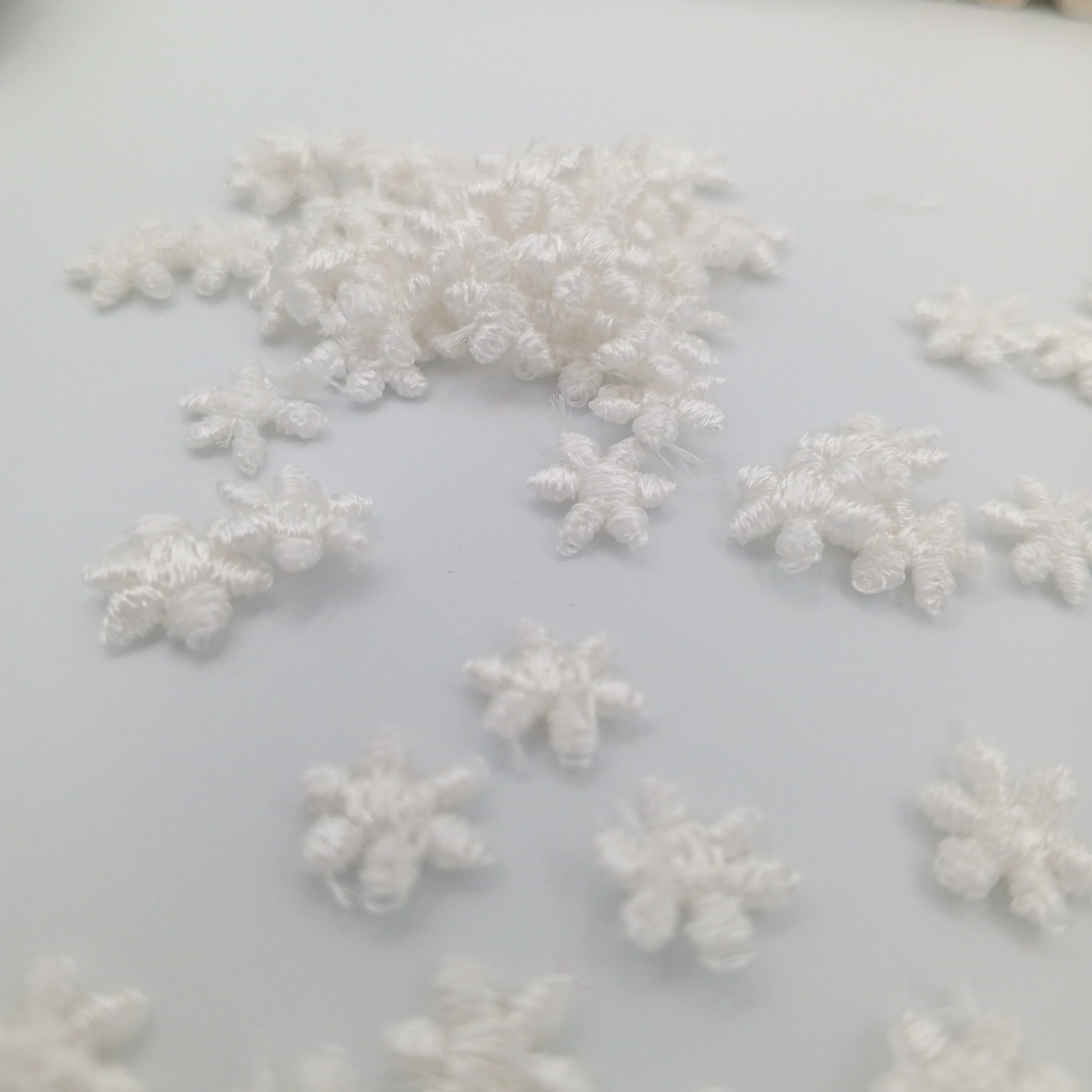 VINTAGE appliques cute tiny white flower embroidery Patches #329