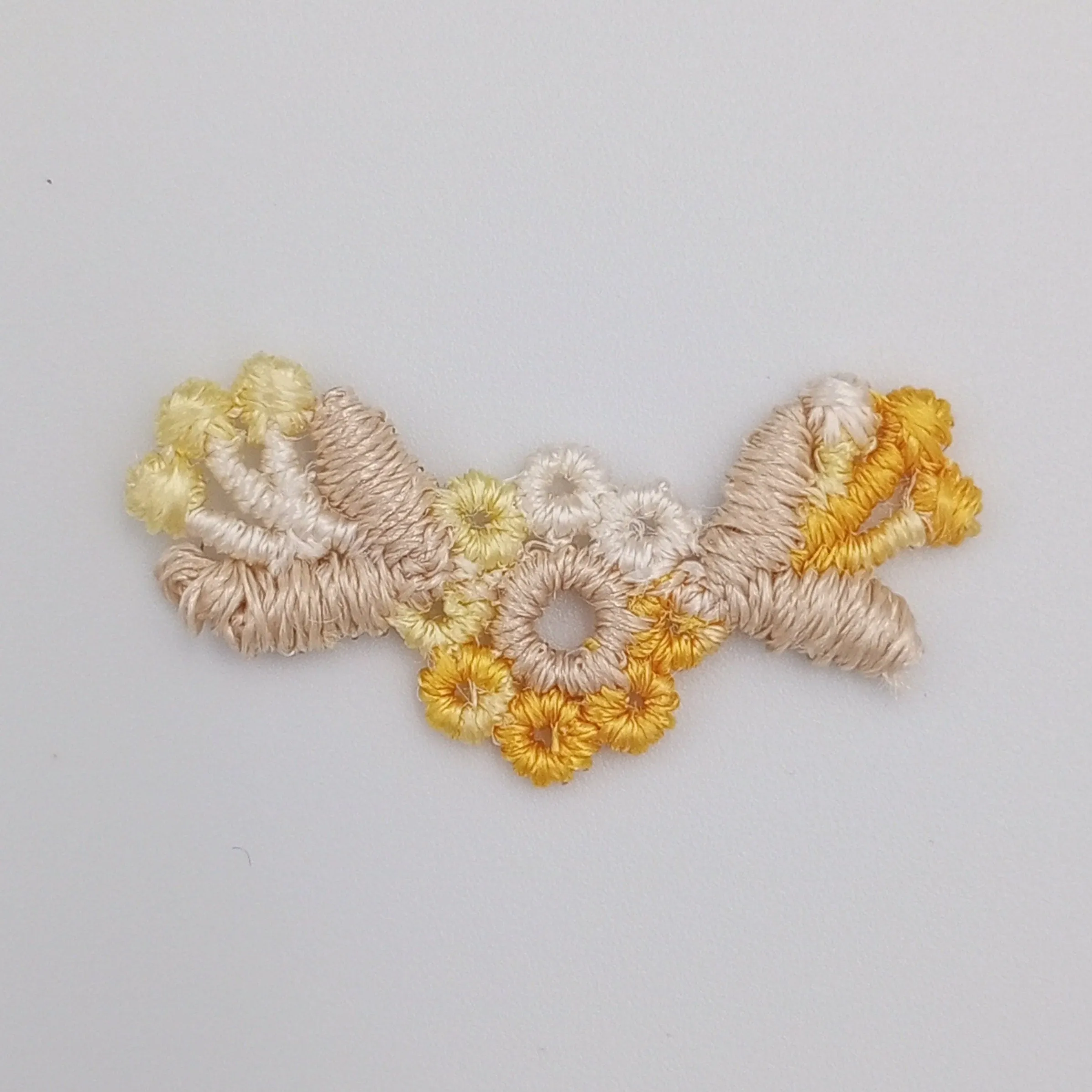 VINTAGE appliques yellow natural flower embroidery Patches #328