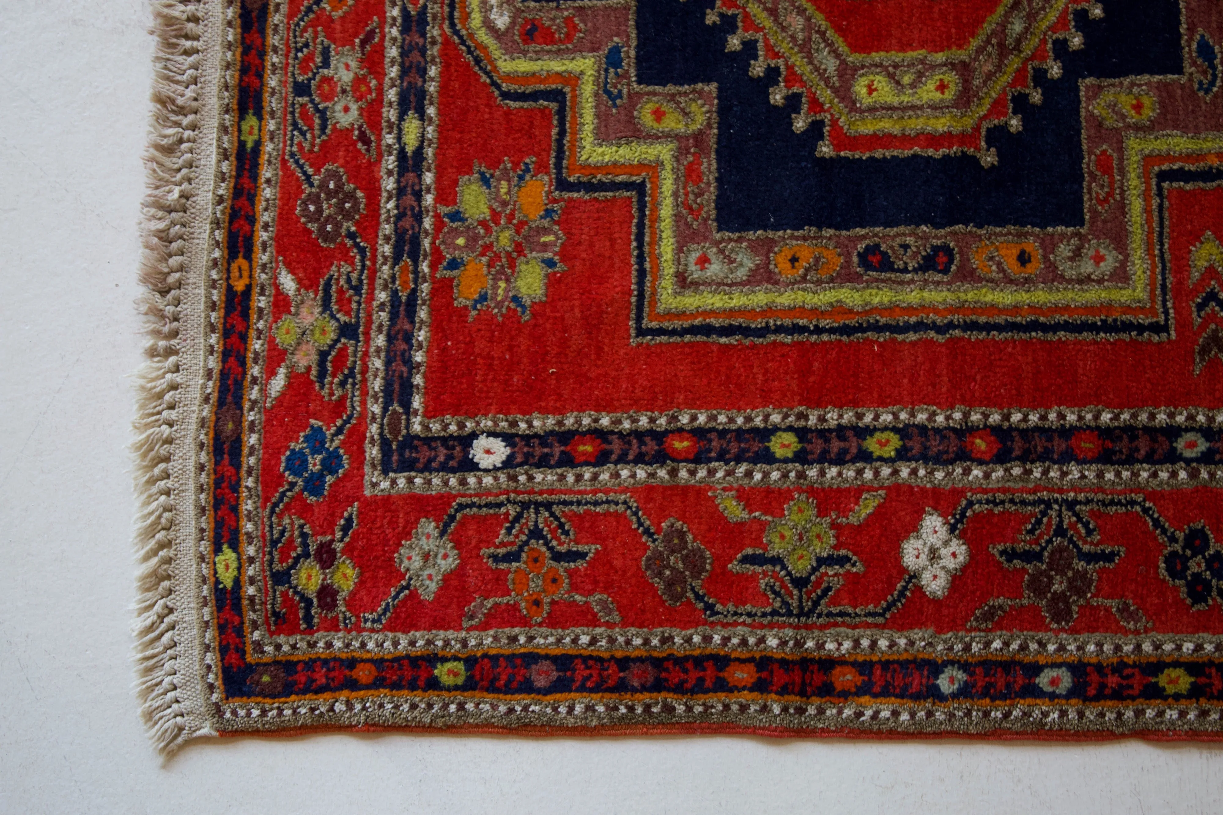 Vintage Caucasian Rug 4'4"x7'10"