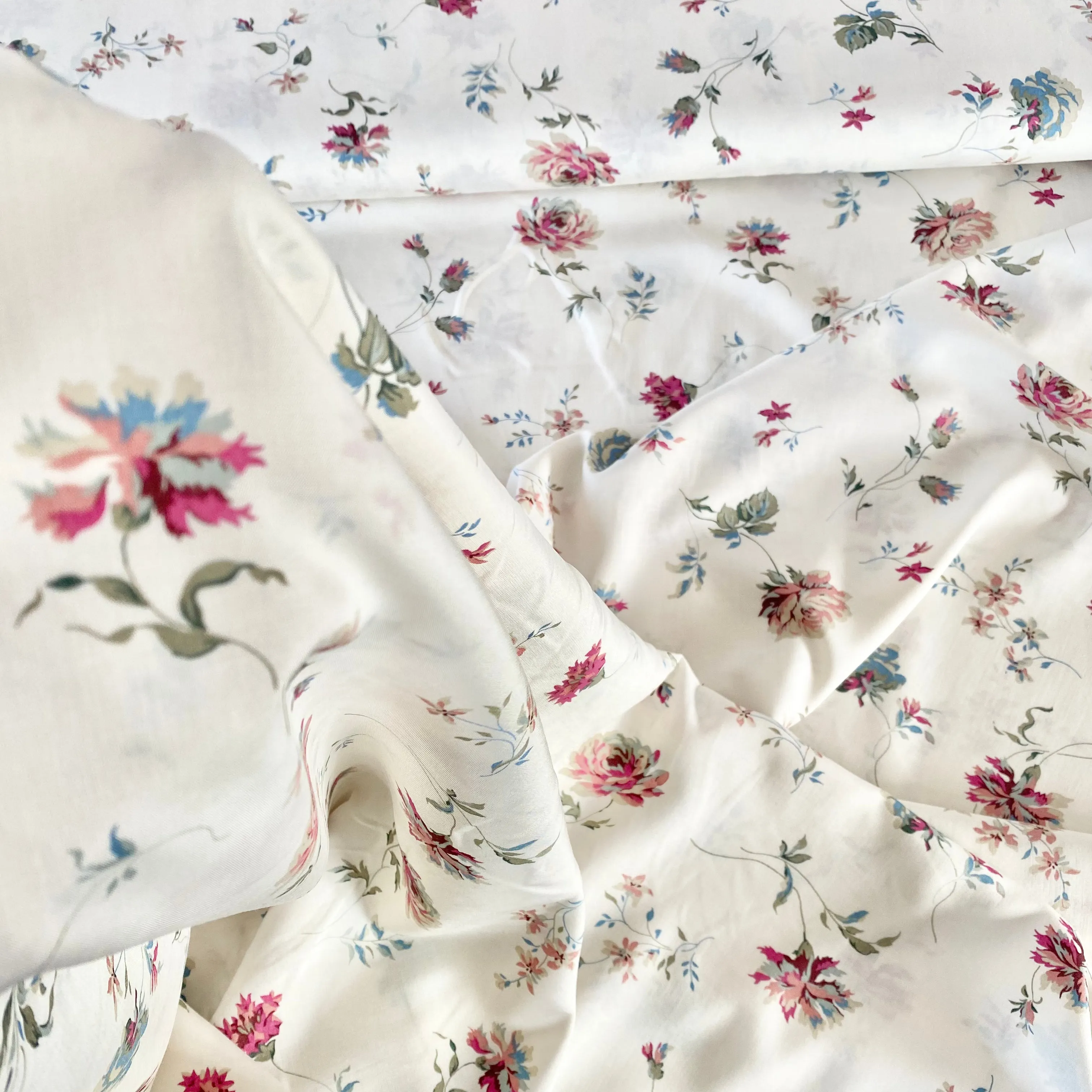 Vintage Flowers Viscose