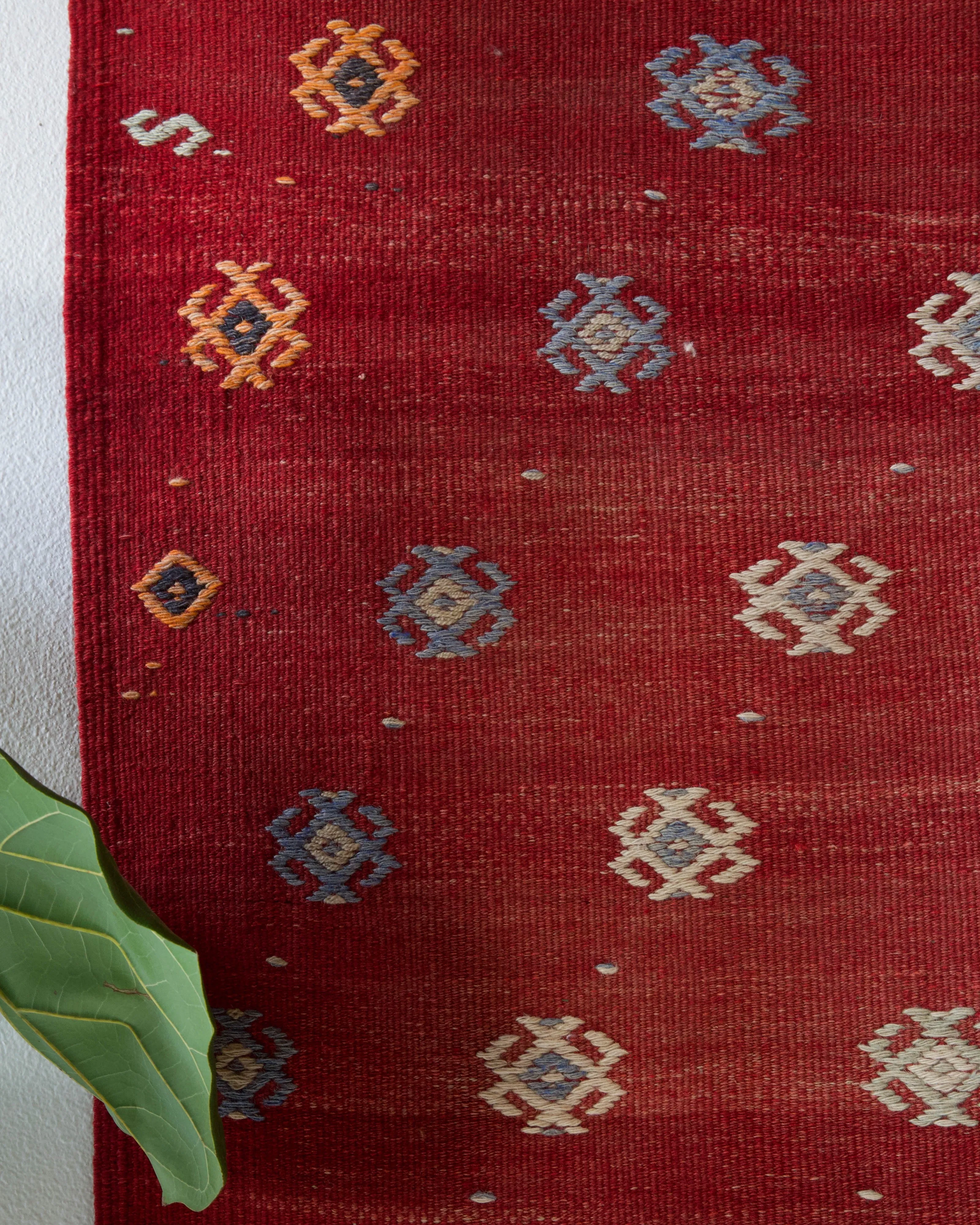 Vintage Manisa Kilim Rug 5'10"x9'5"