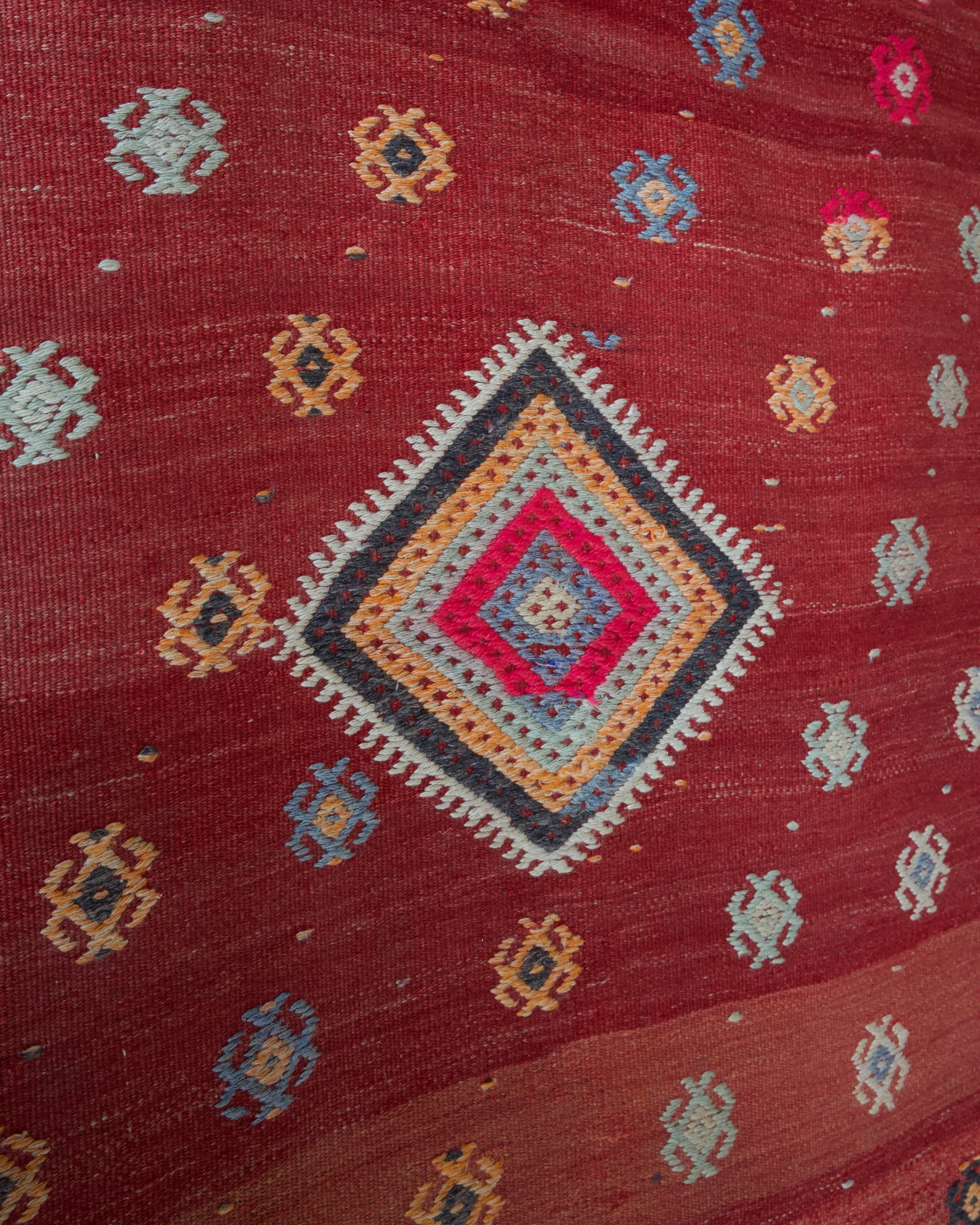 Vintage Manisa Kilim Rug 5'10"x9'5"
