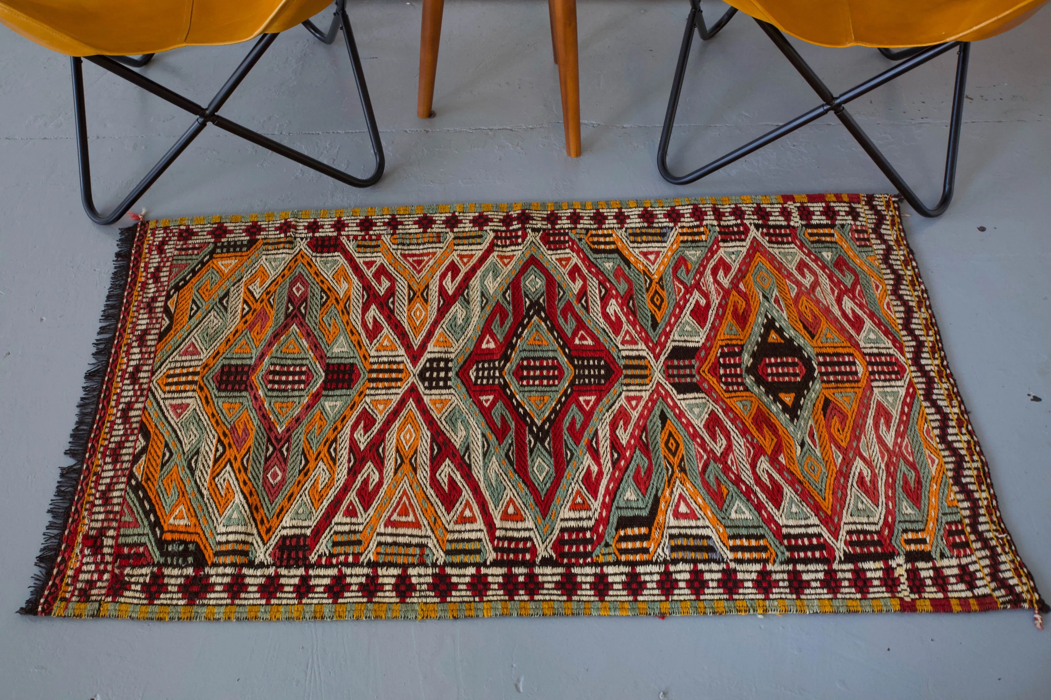 Vintage Mini Turkish Kilim Rug 2'10"x4'10"