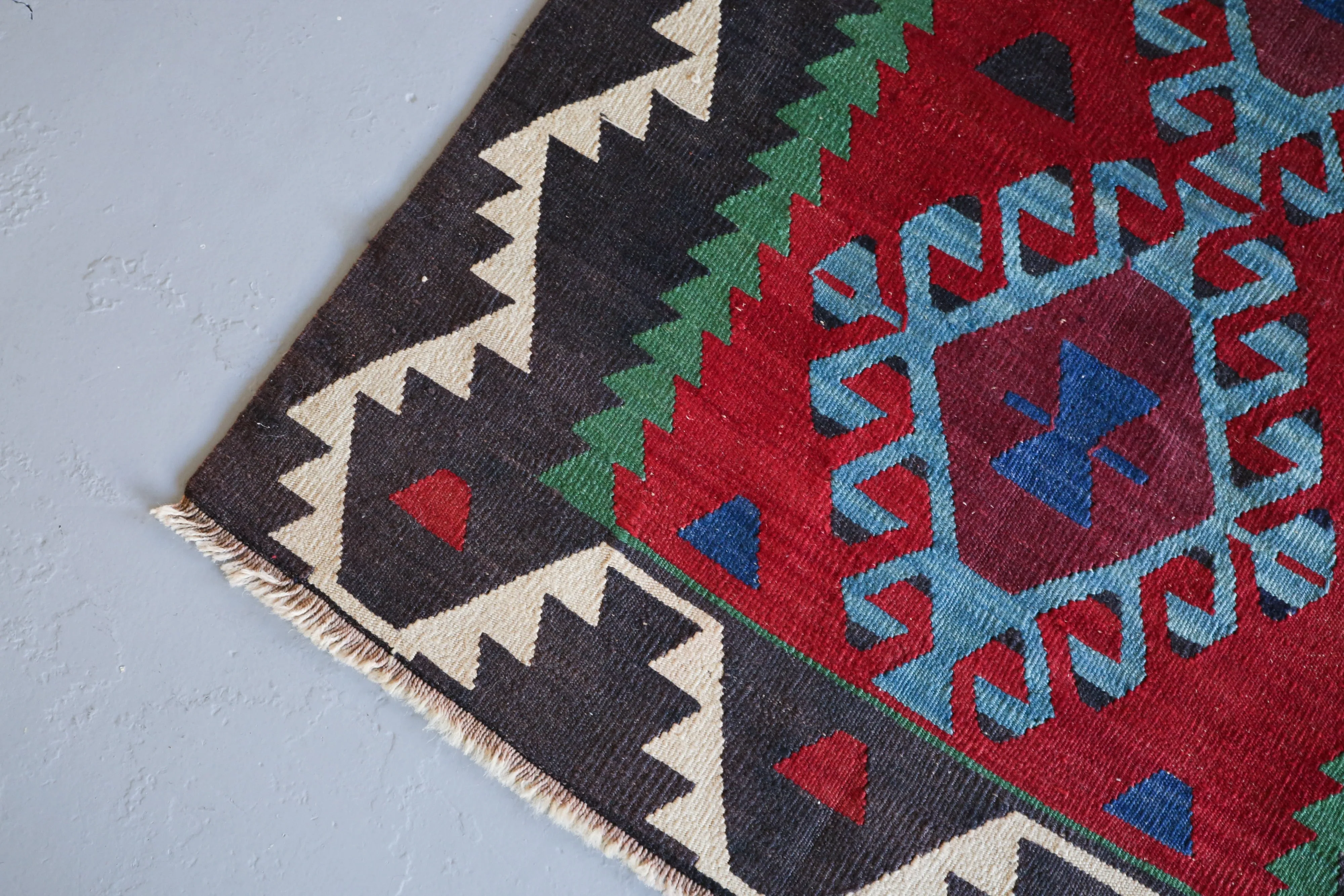 Vintage Mini Turkish Kilim Rug 3ftx3.7ft