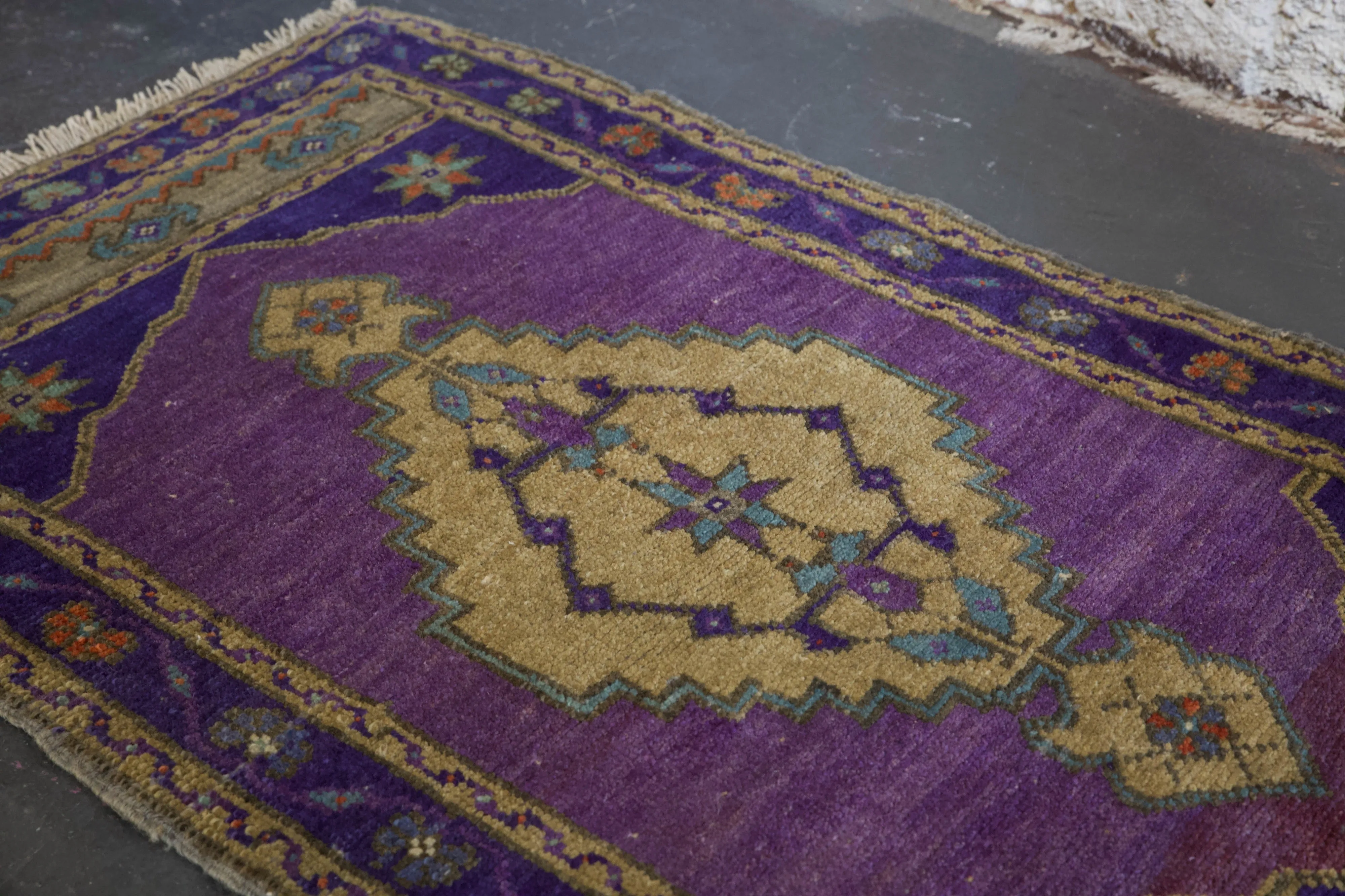 Vintage Mini Turkish Rug 1'9"x3'3"