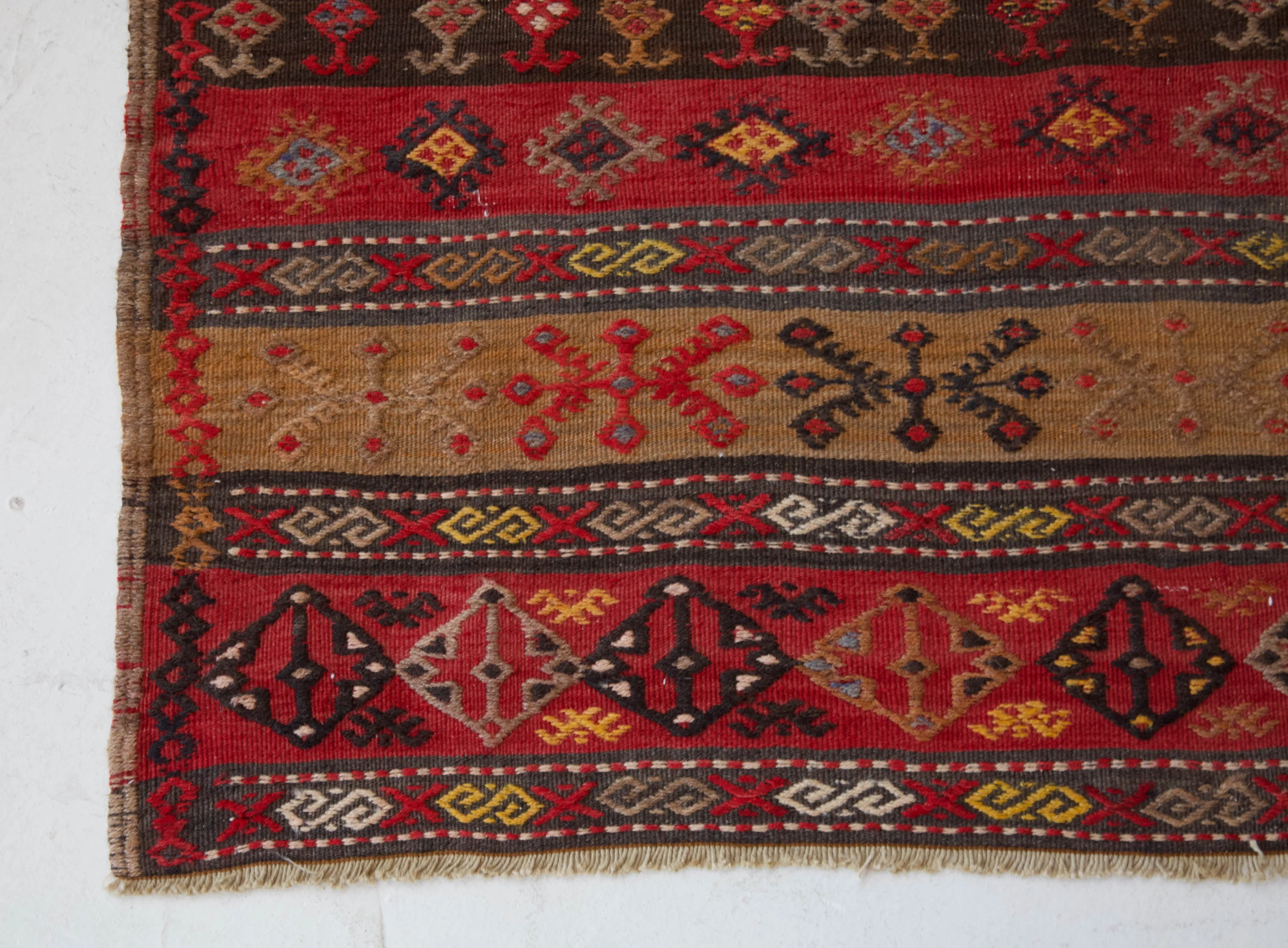 Vintage Sivas Kilim Rug 4'x5'5"