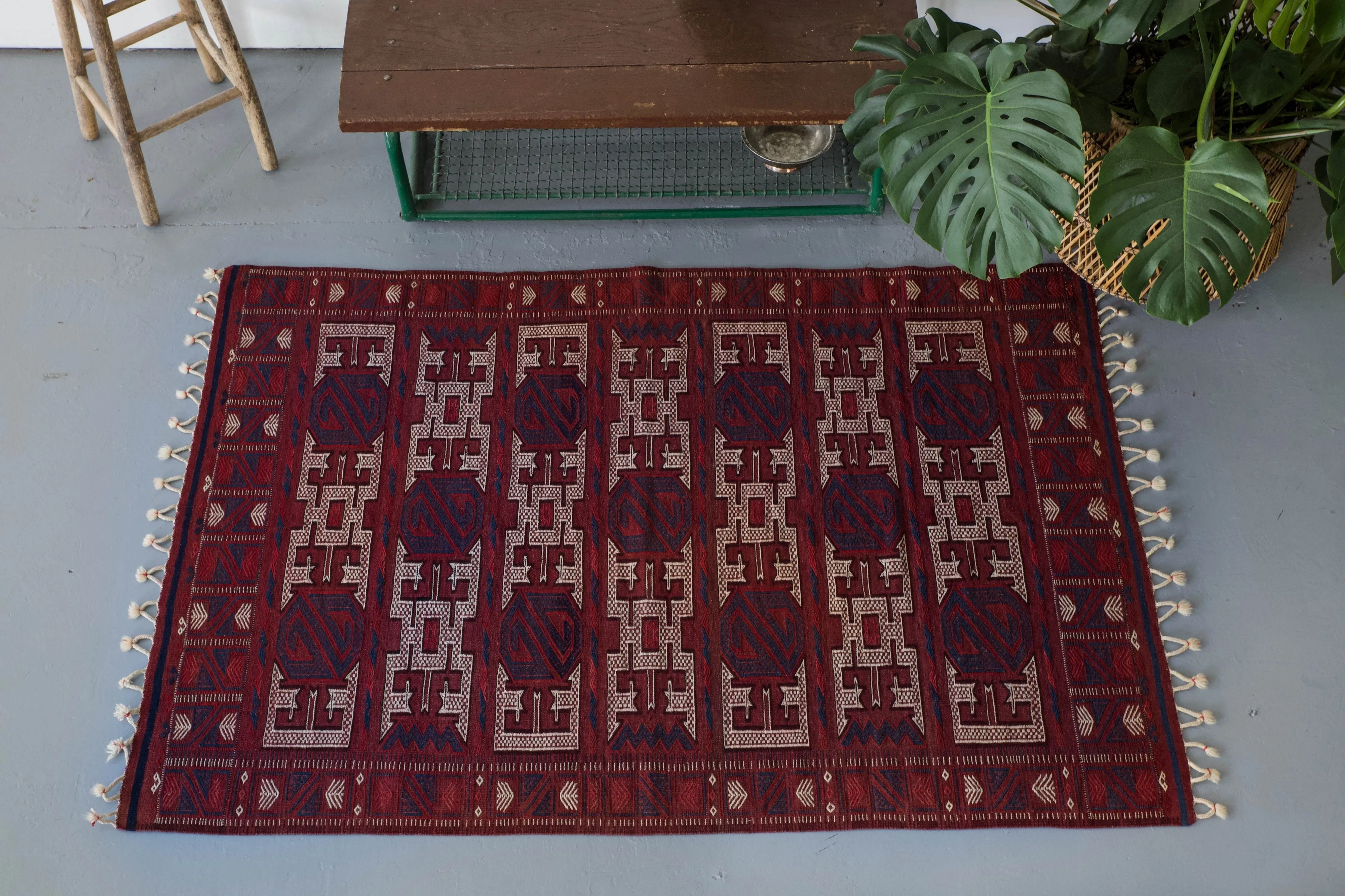 Vintage Turkish Balikesir Yuncu Kilim Rug