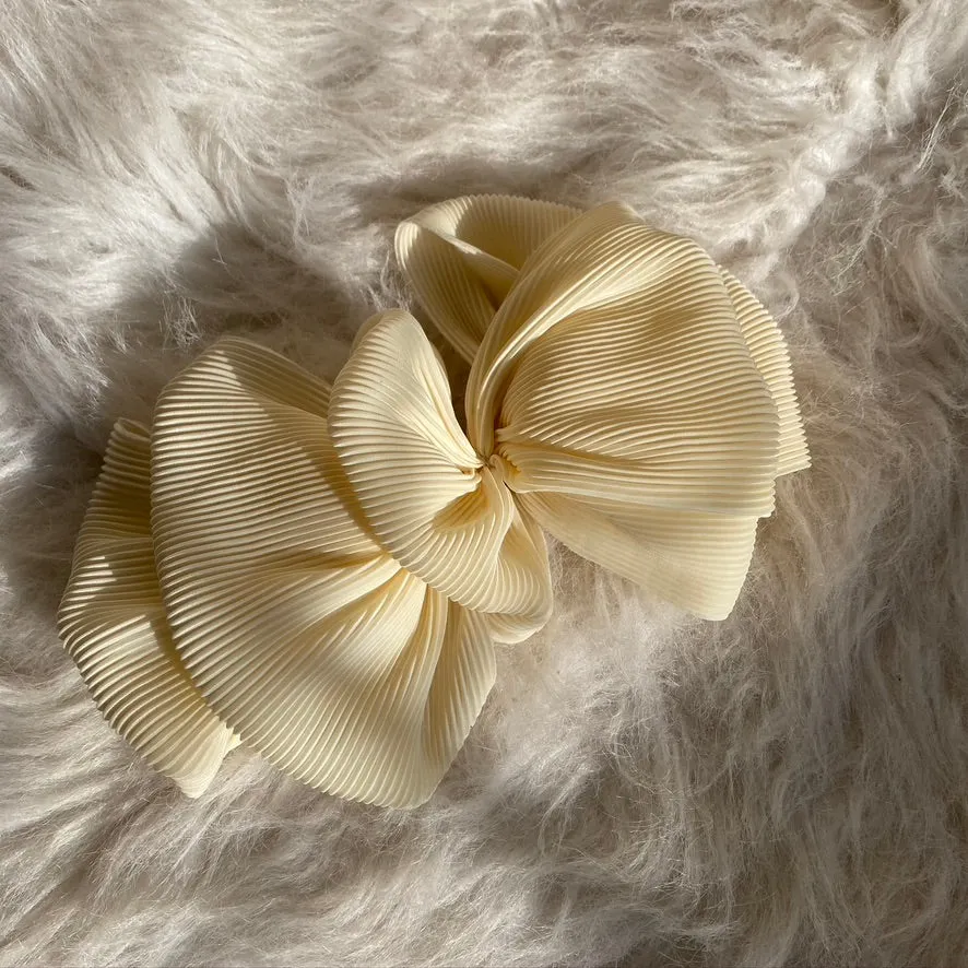 White Cloud Clip