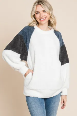 White Color Block Faux Fur Raglan Sleeve Sweatshirt